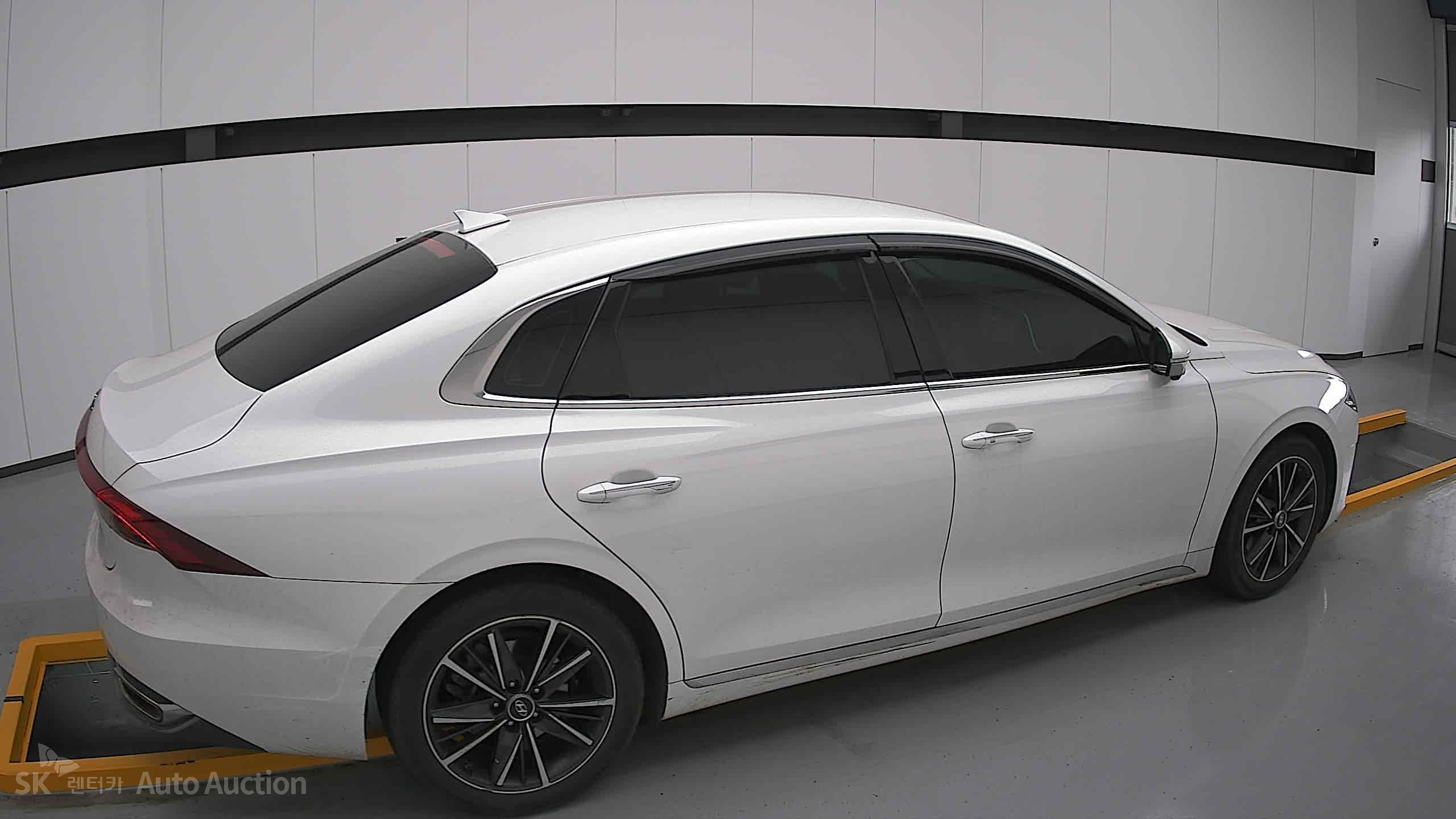 2022 - hyundai grandeur
