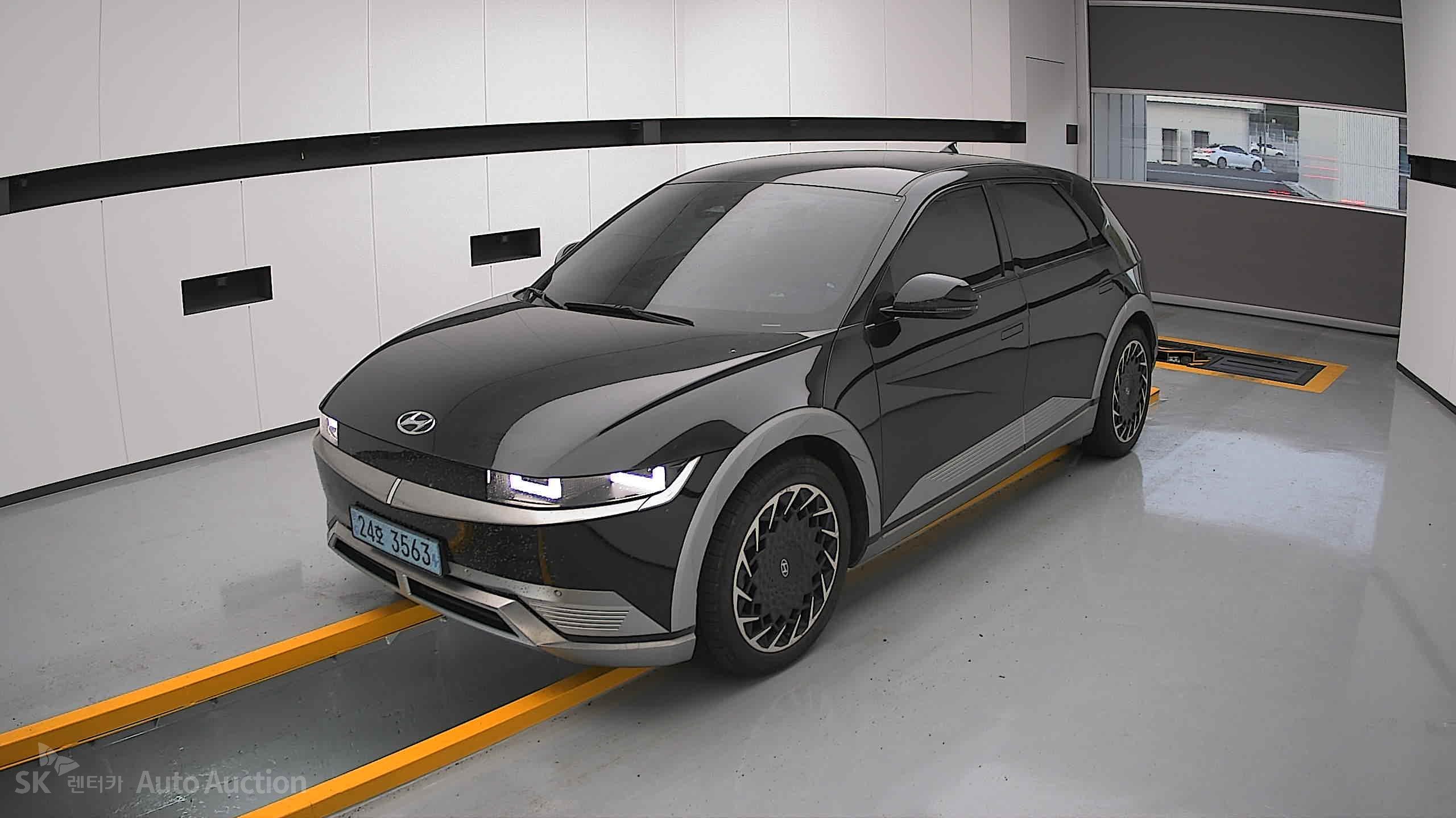2022 - hyundai ioniq