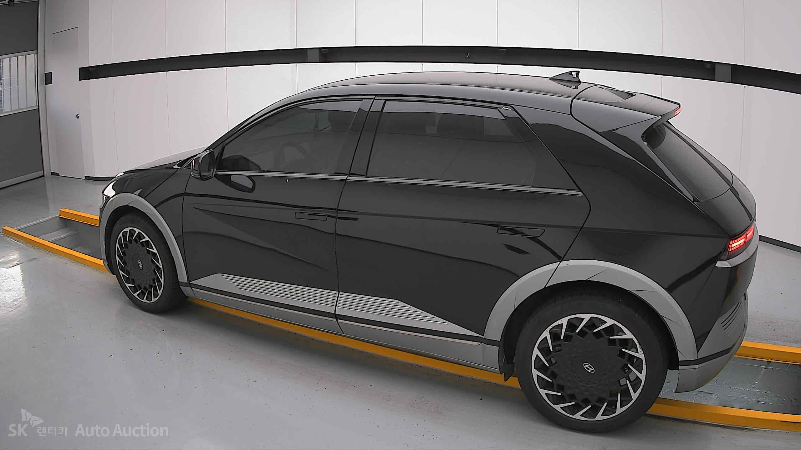 2022 - hyundai ioniq