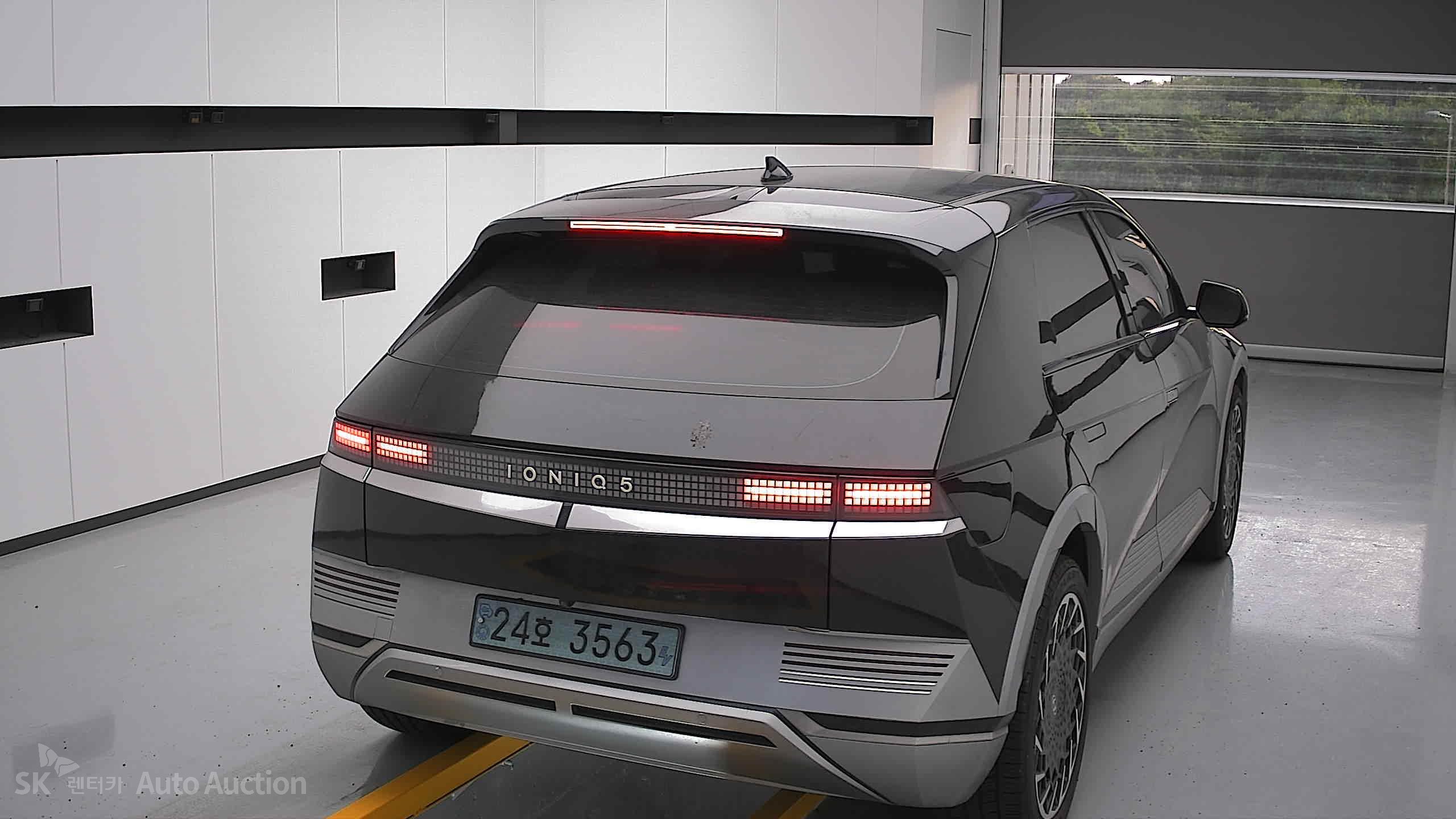 2022 - hyundai ioniq