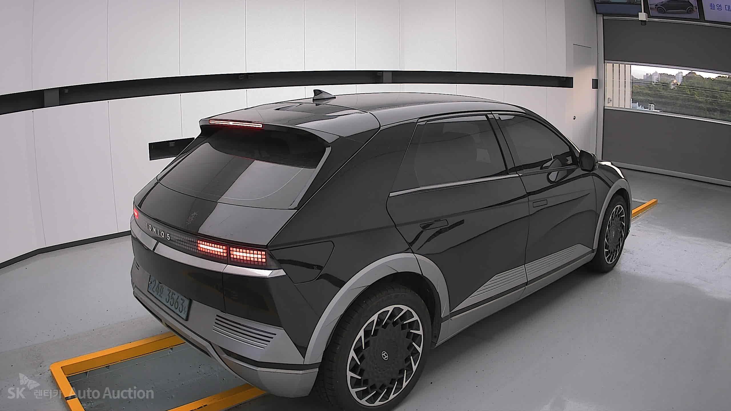 2022 - hyundai ioniq