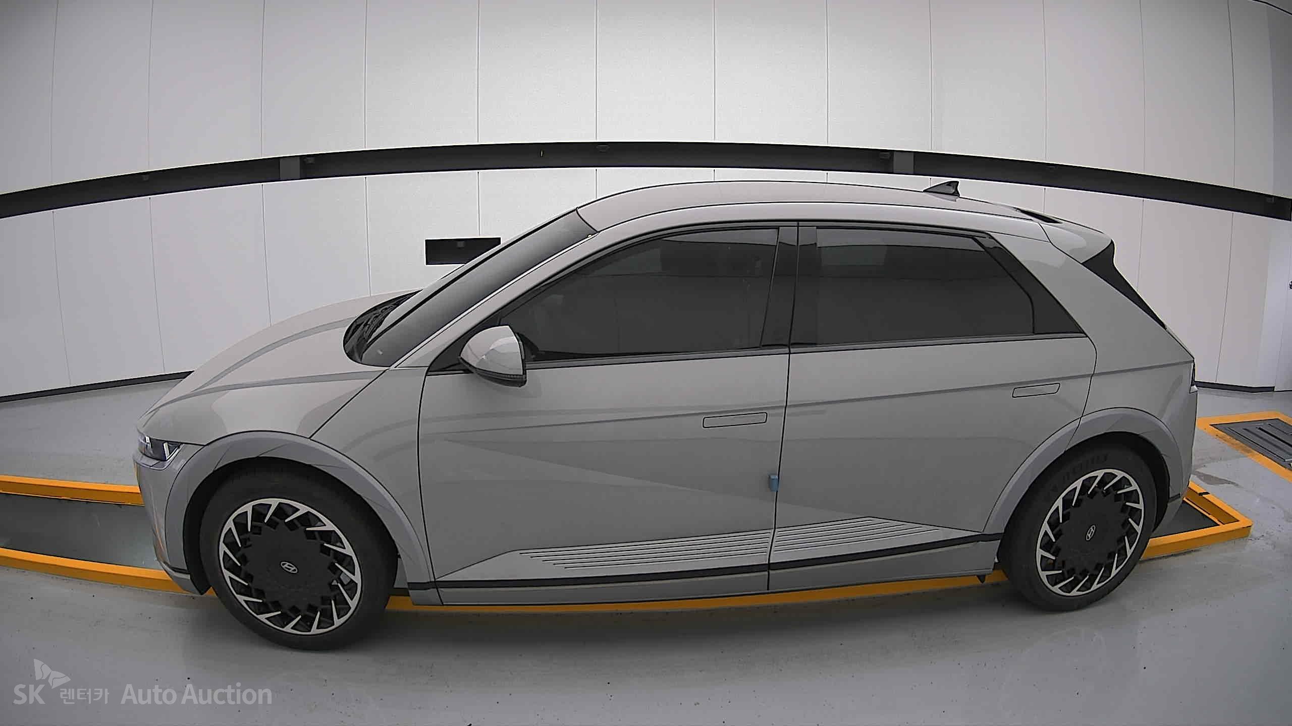 2022 - hyundai ioniq