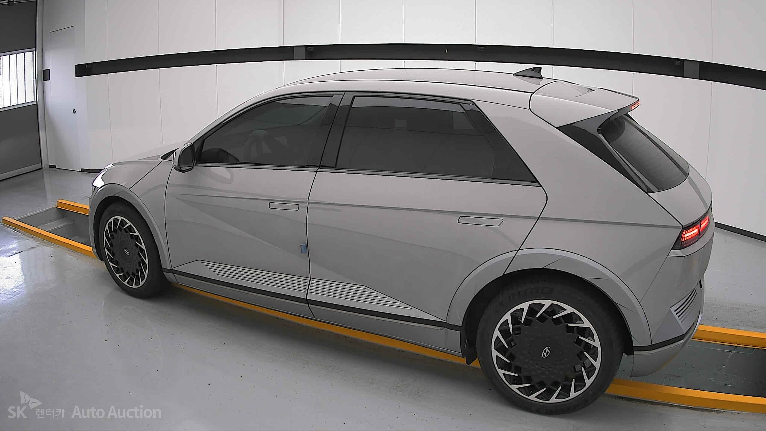 2022 - hyundai ioniq