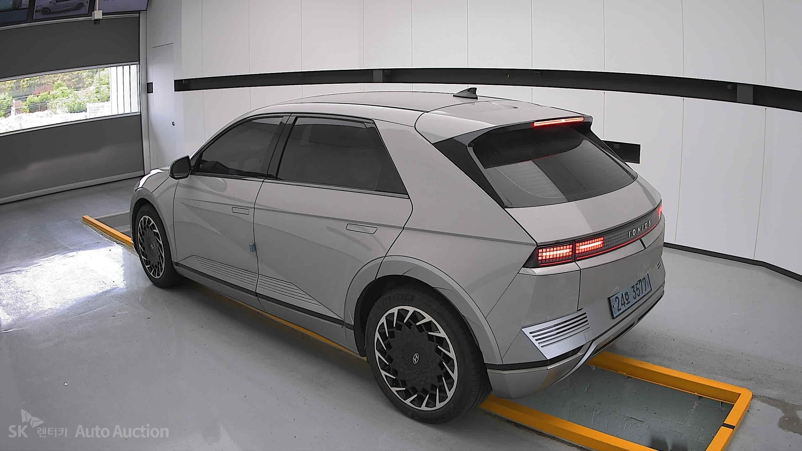 2022 - hyundai ioniq