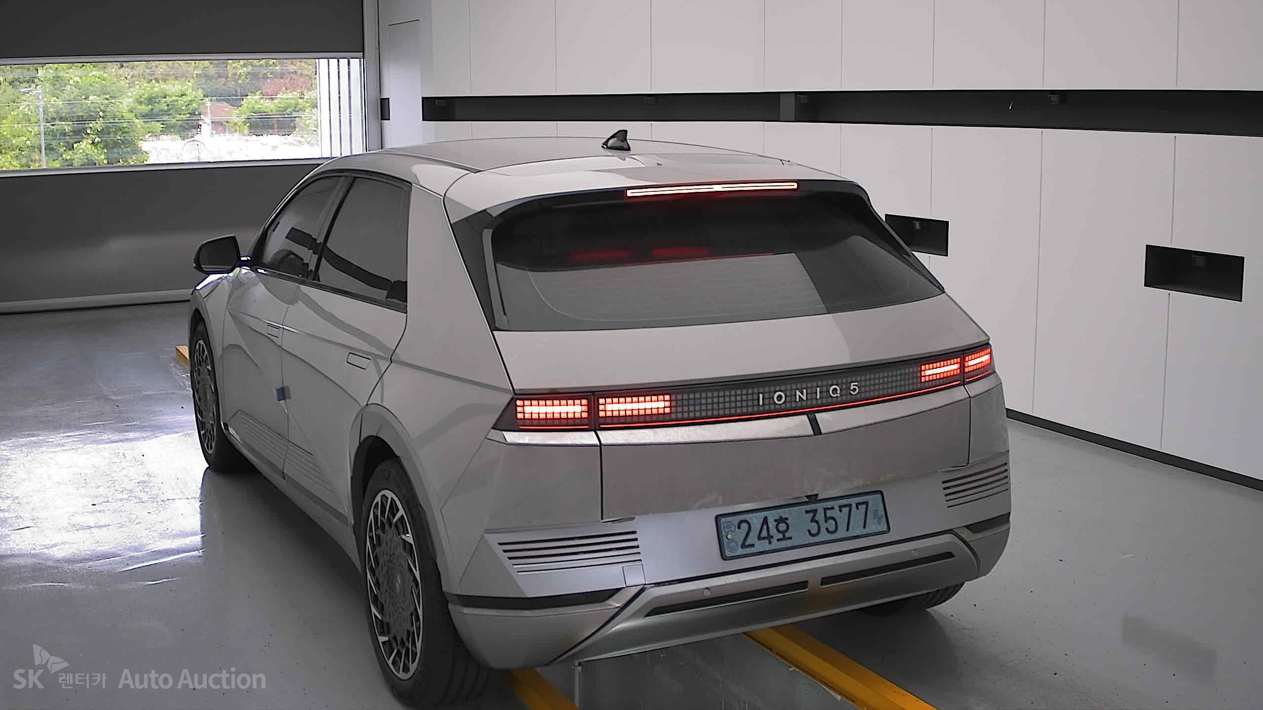 2022 - hyundai ioniq