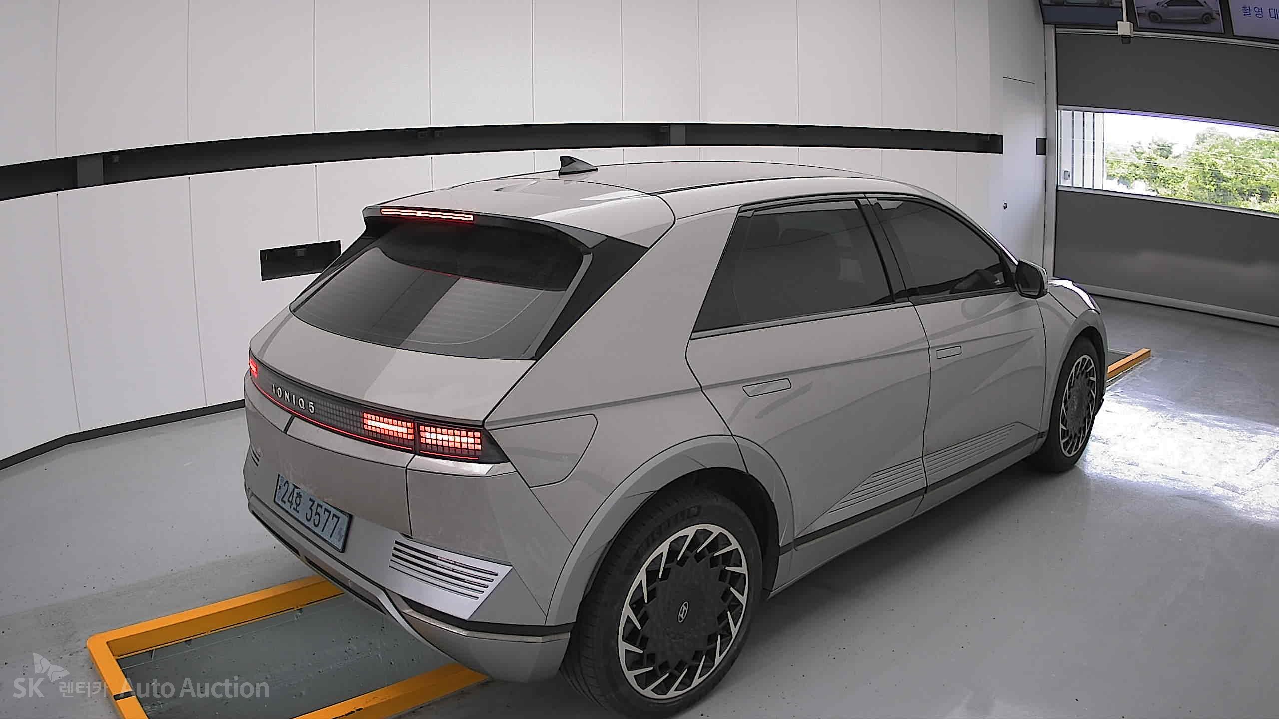 2022 - hyundai ioniq