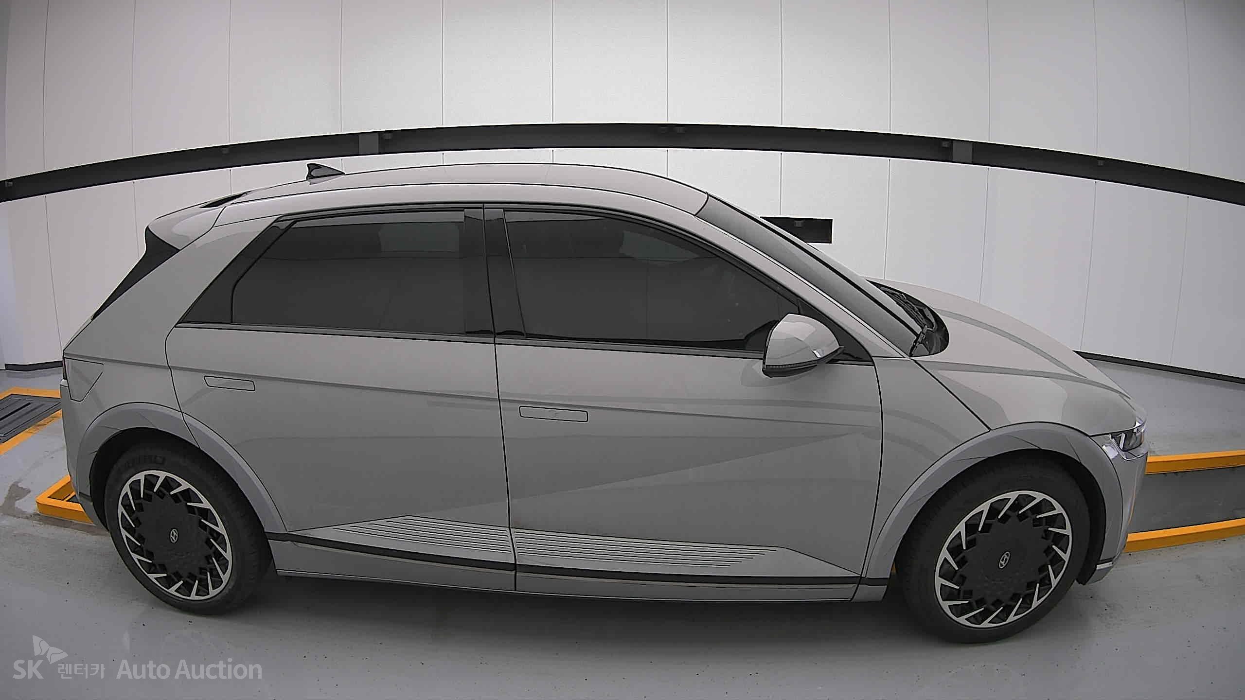2022 - hyundai ioniq