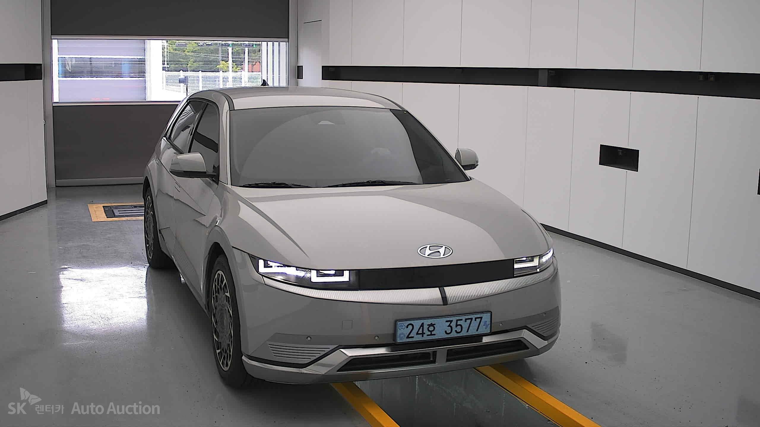 2022 - hyundai ioniq