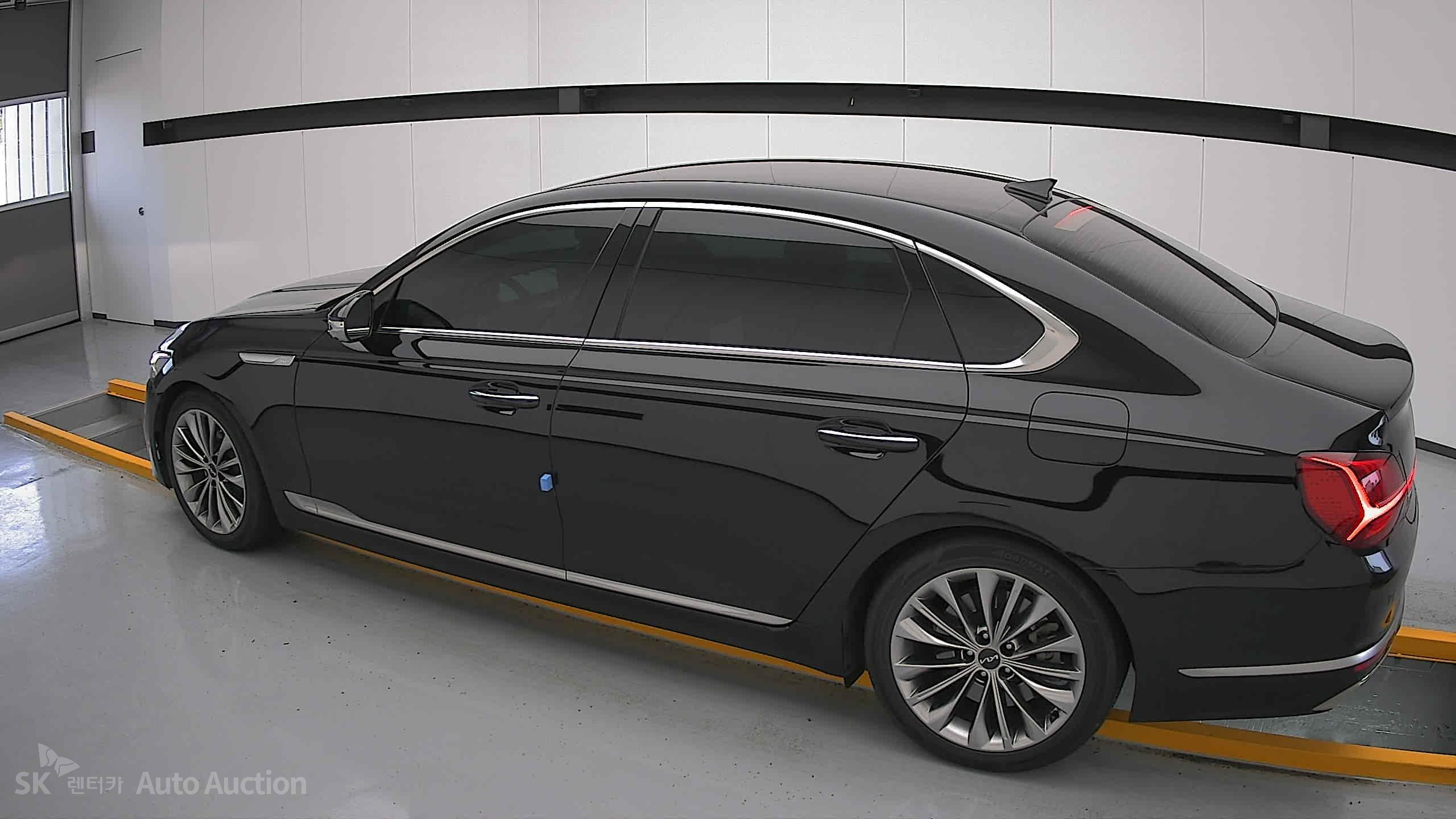 2022 - kia k9