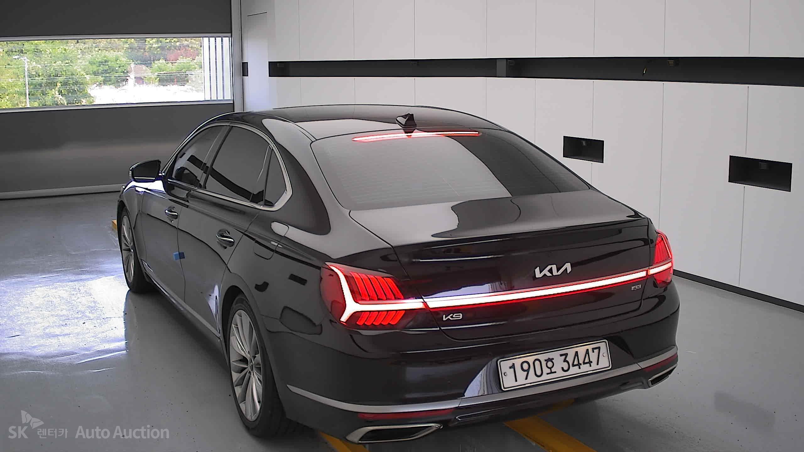 2022 - kia k9