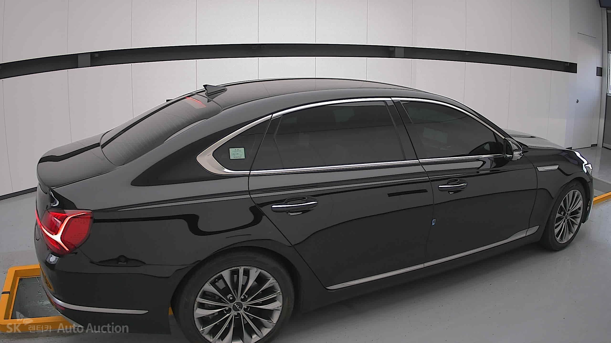2022 - kia k9