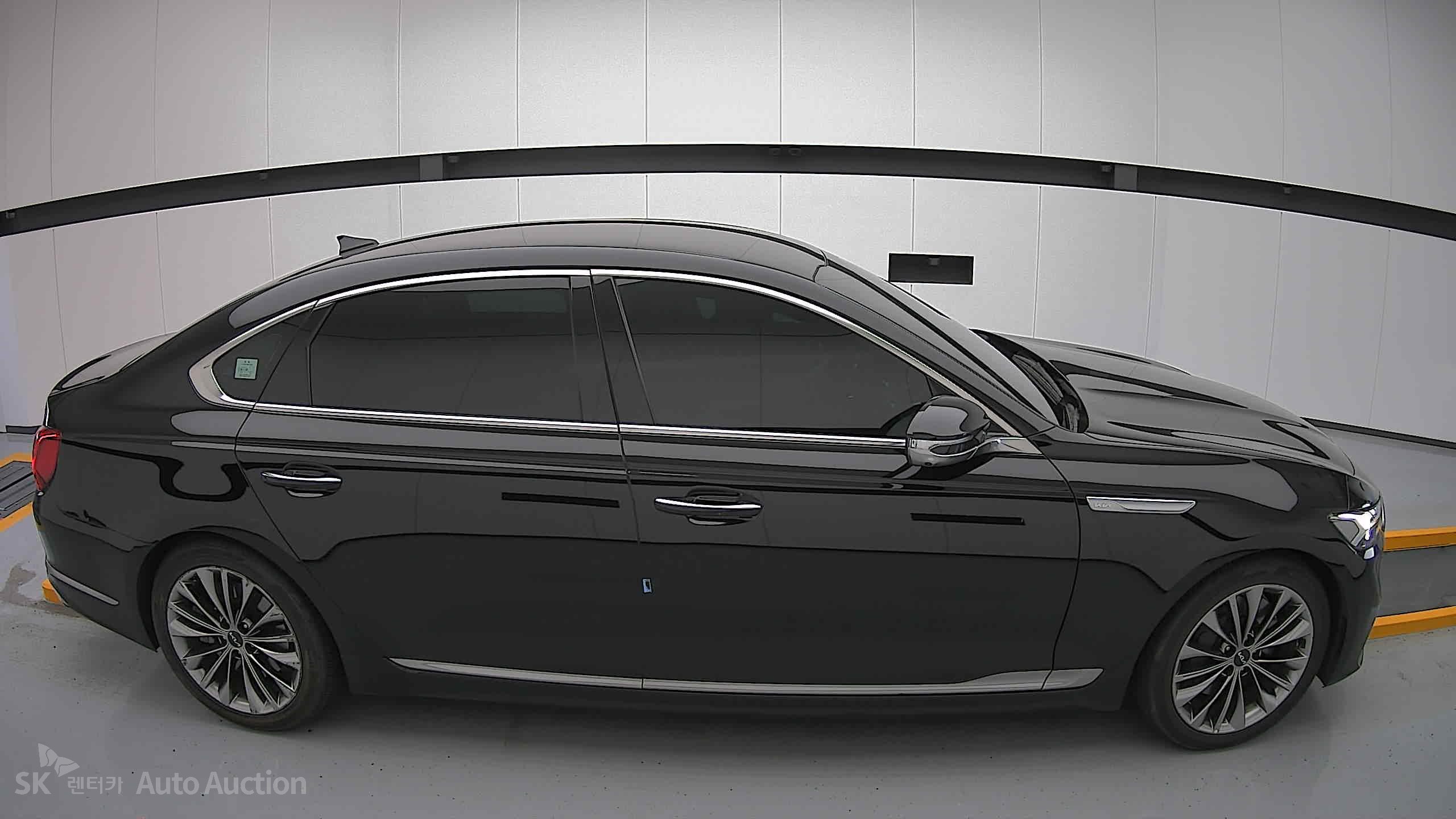 2022 - kia k9