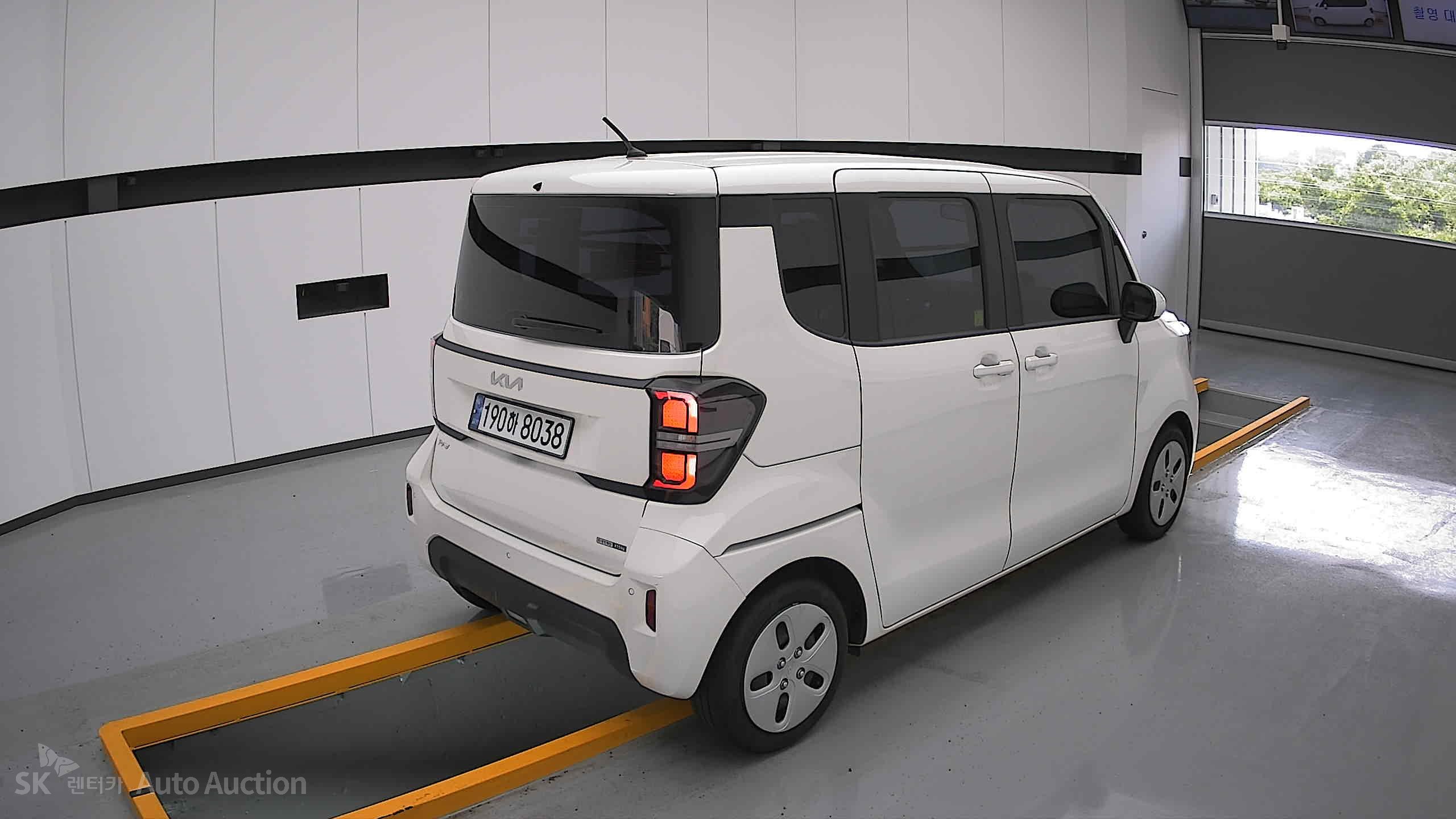 2023 - kia ray