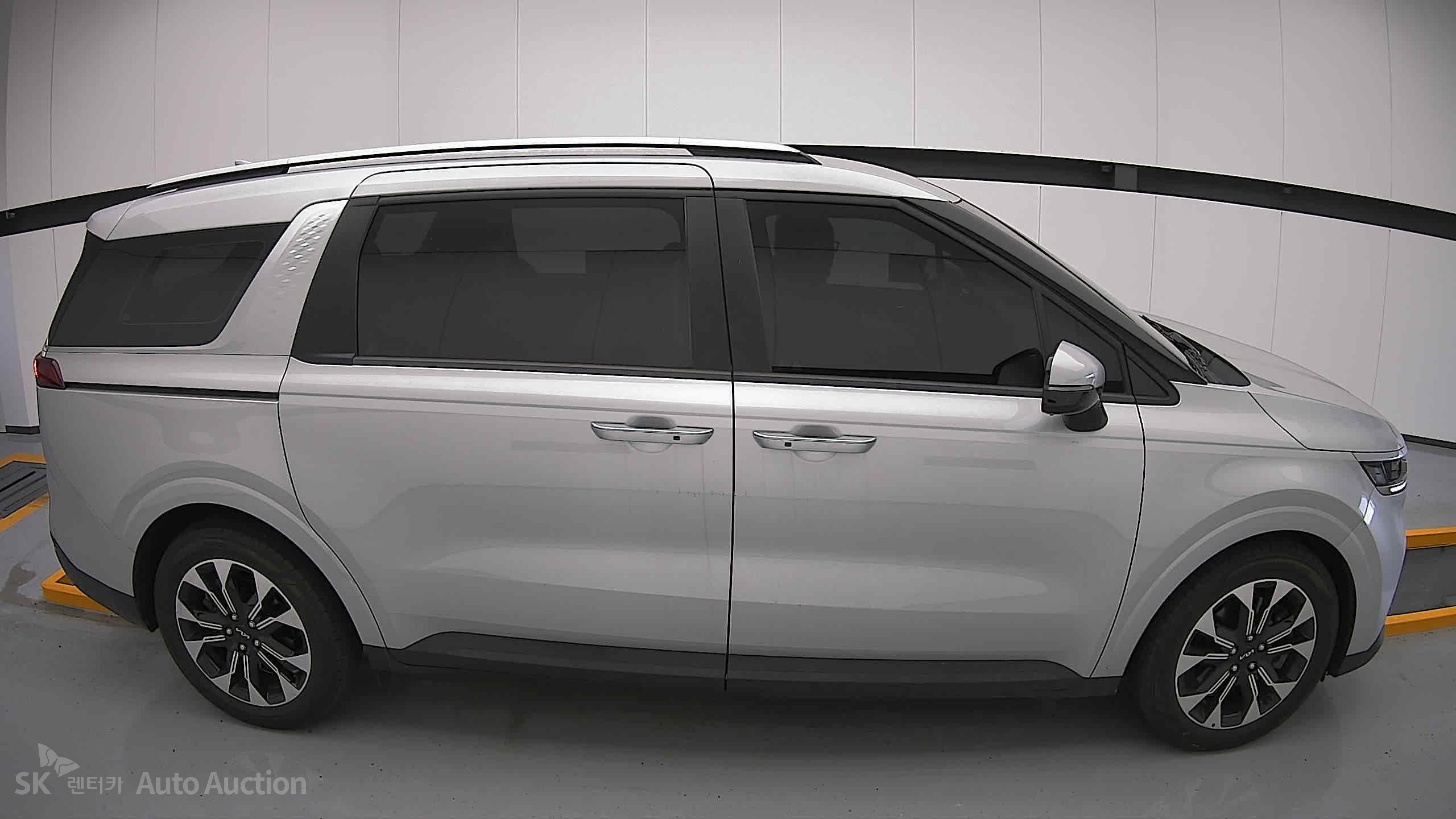 2022 - kia carnival
