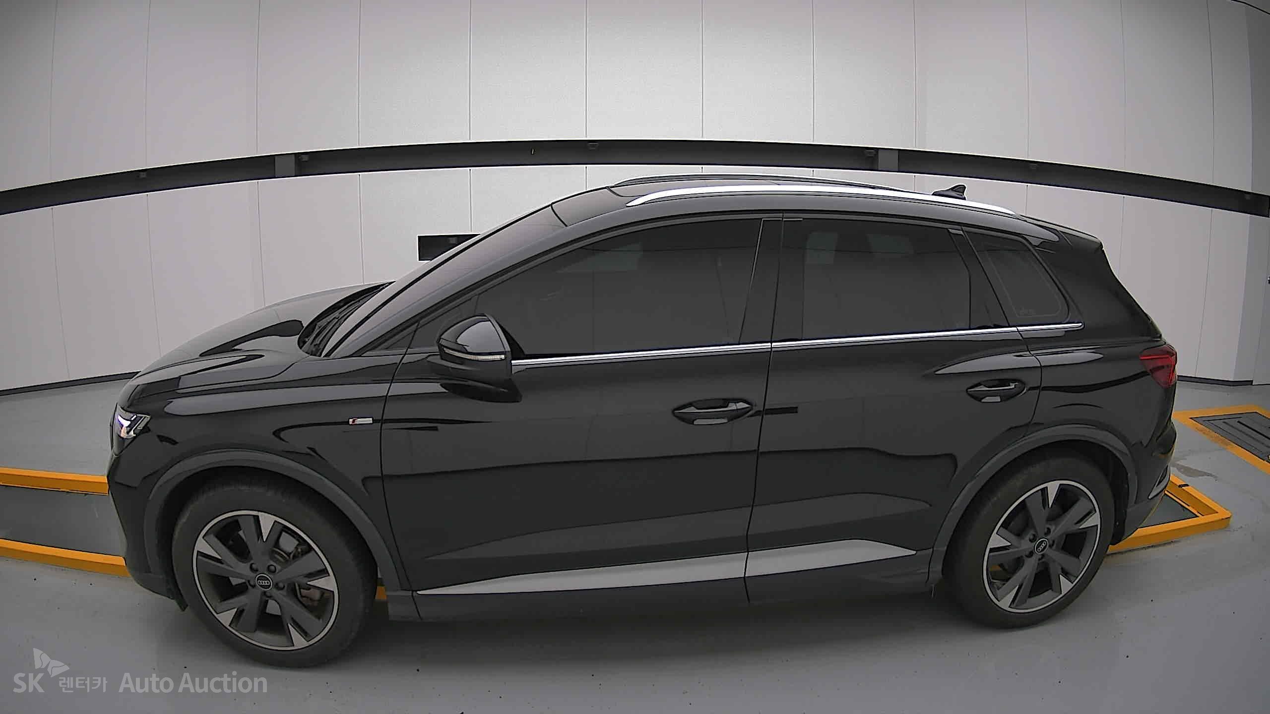 2022 - audi q4