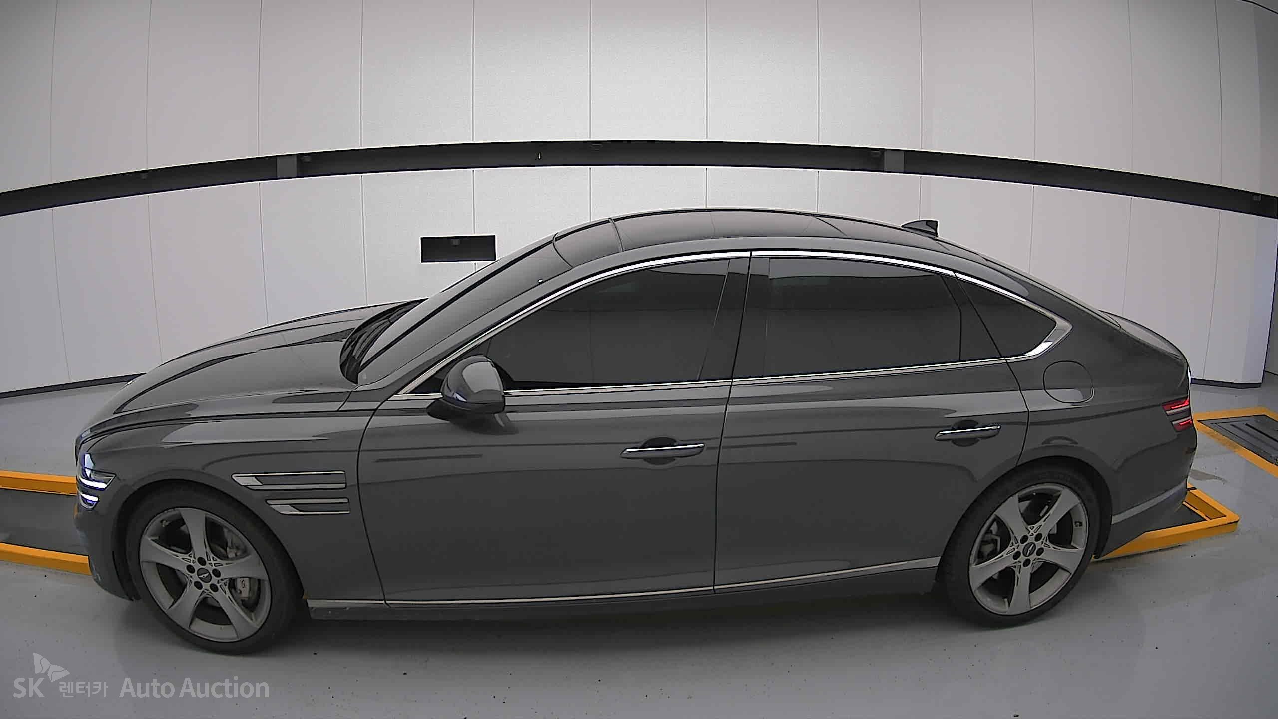 2022 - genesis g80