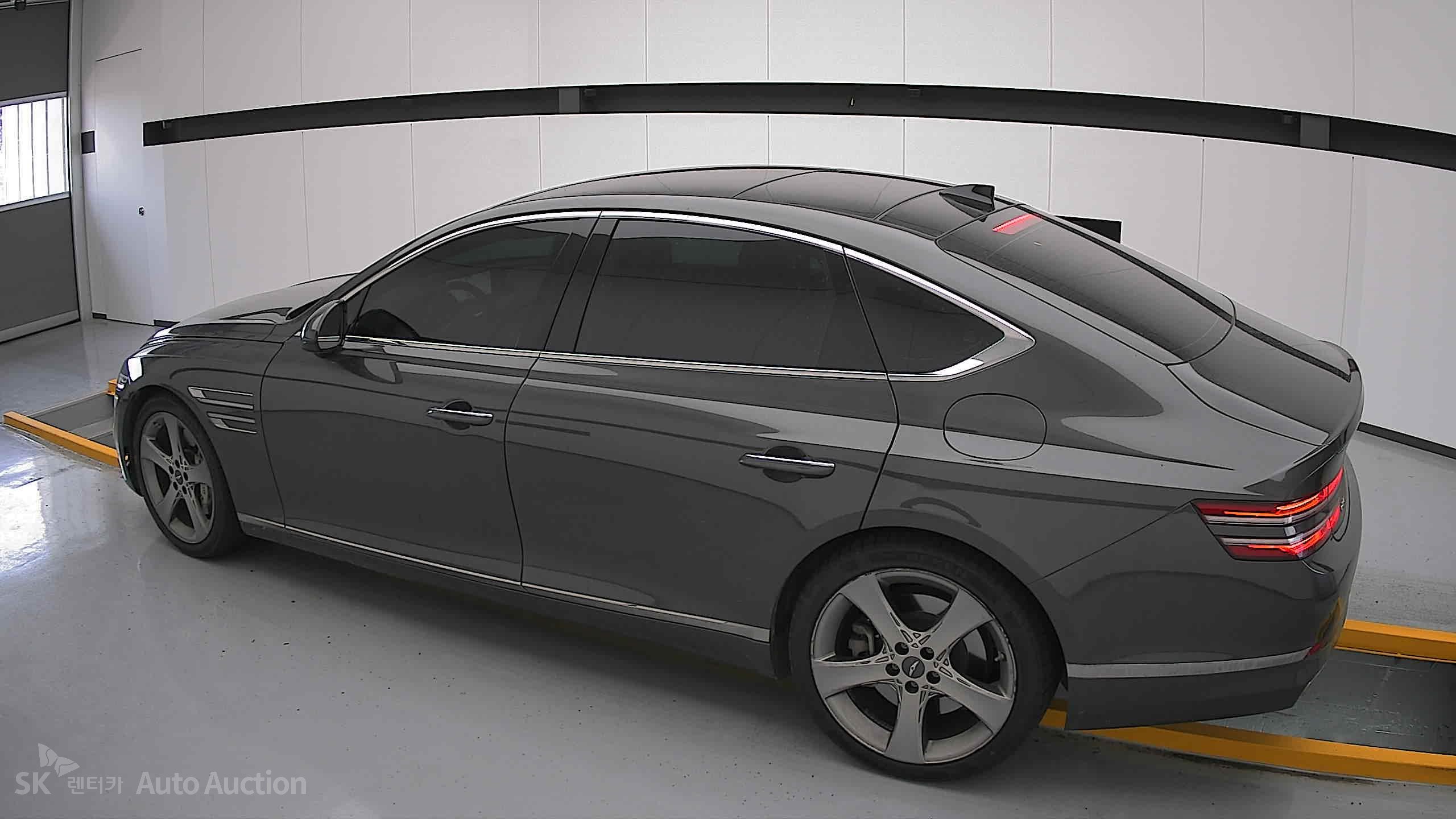 2022 - genesis g80