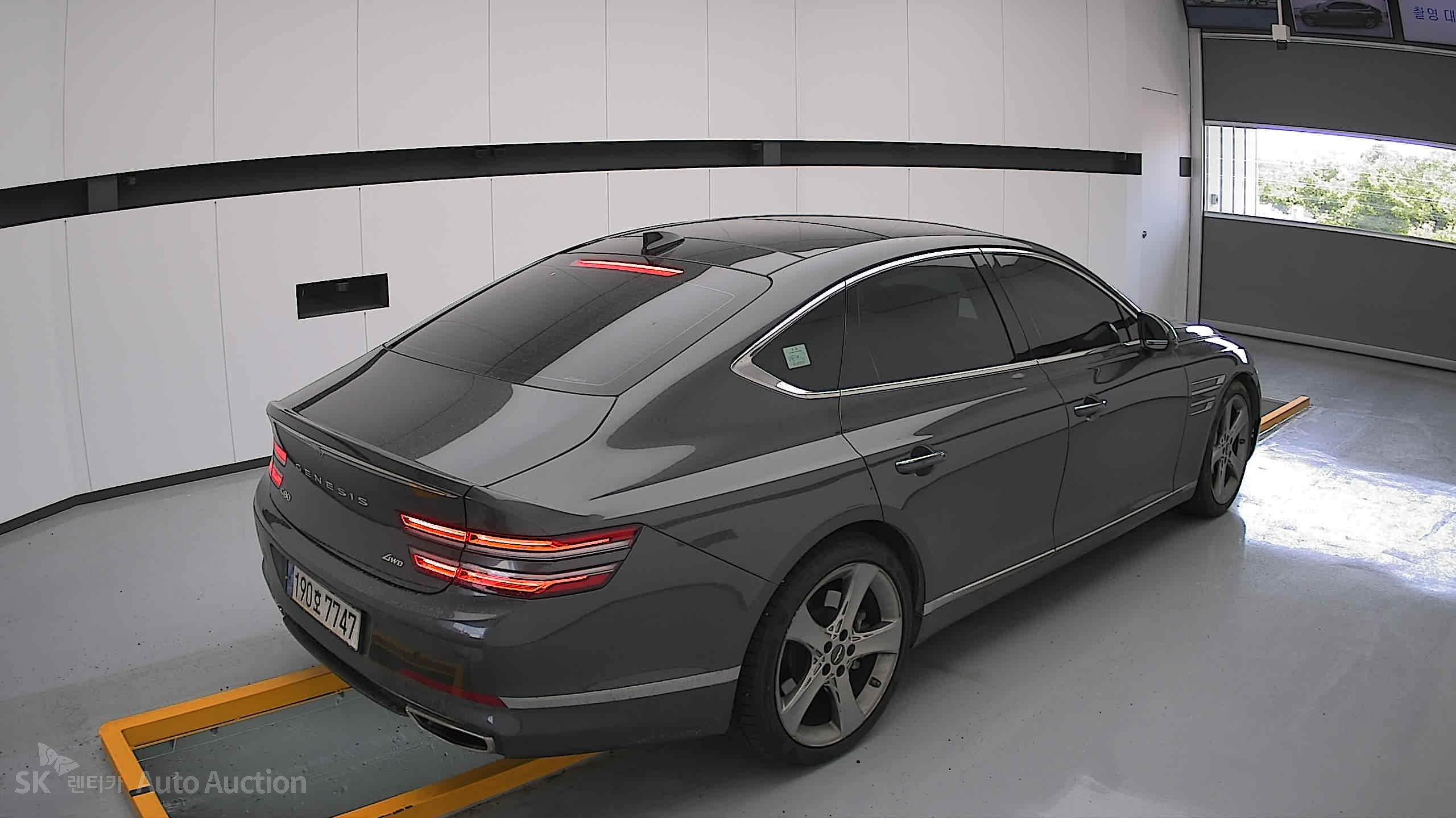 2022 - genesis g80