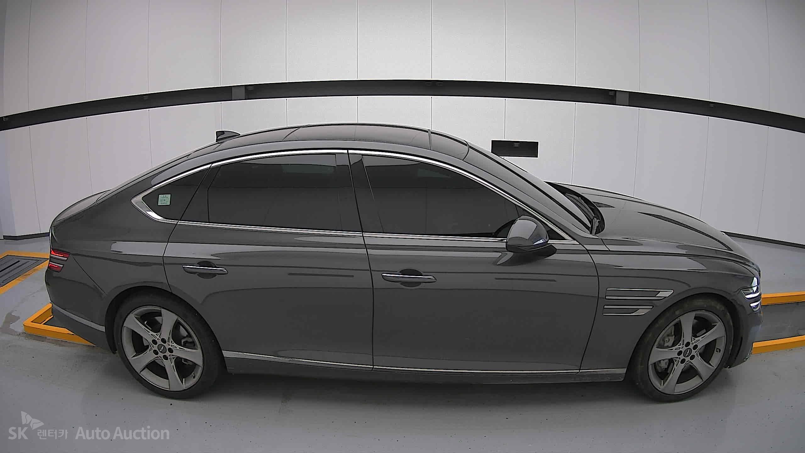 2022 - genesis g80