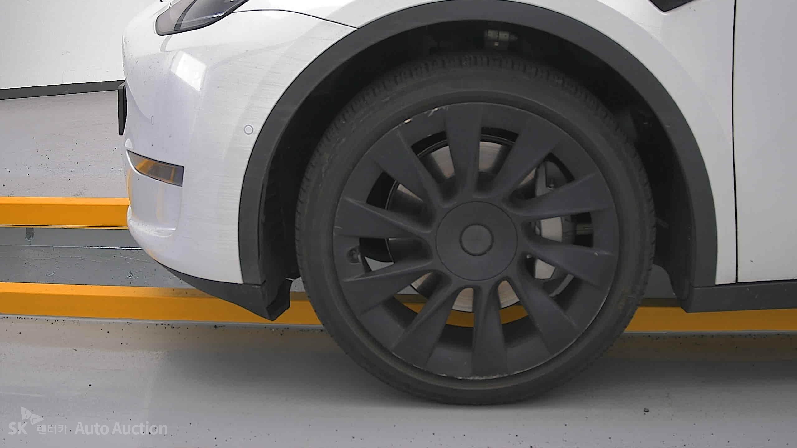 2022 - tesla model y