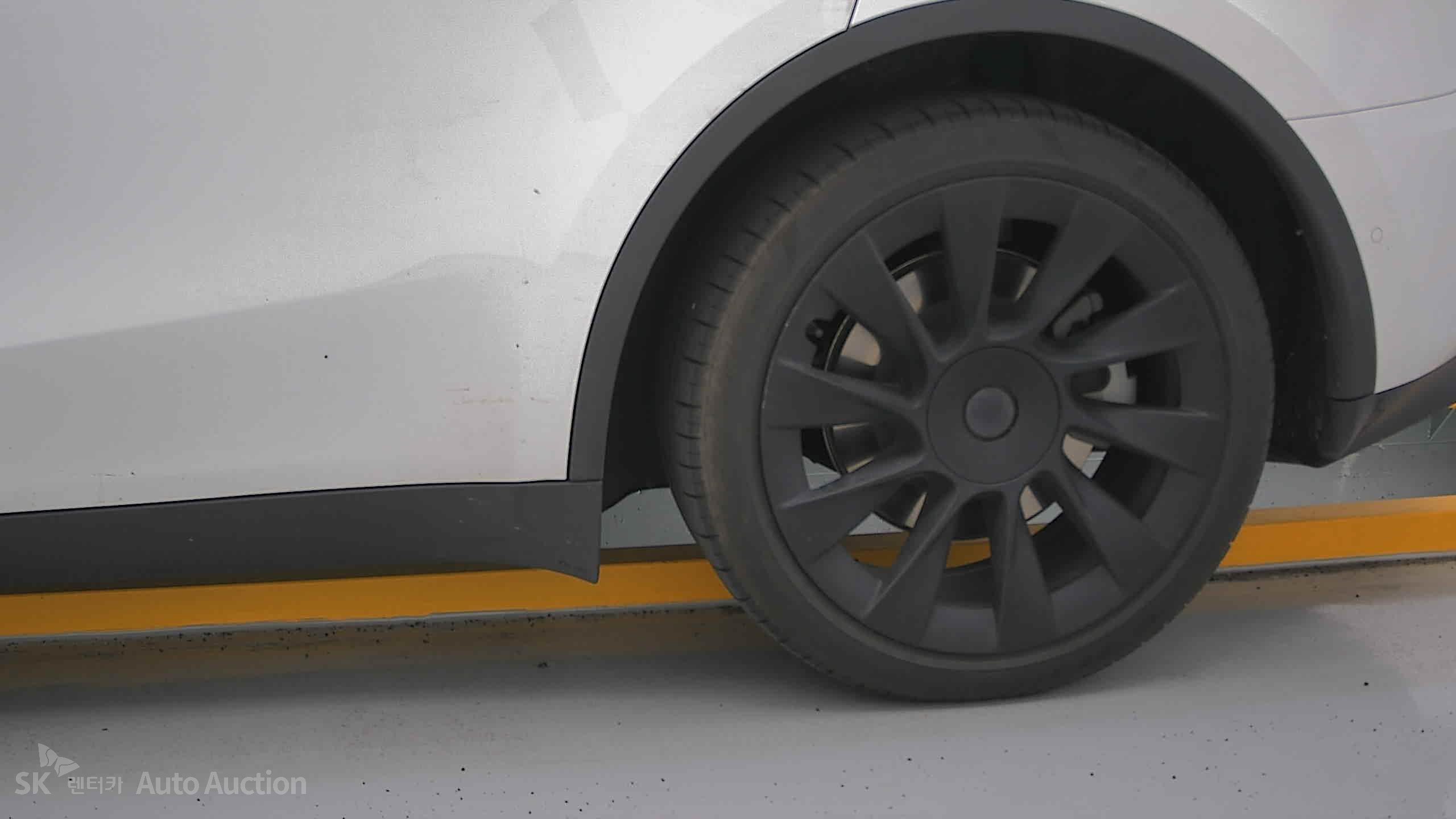 2022 - tesla model y