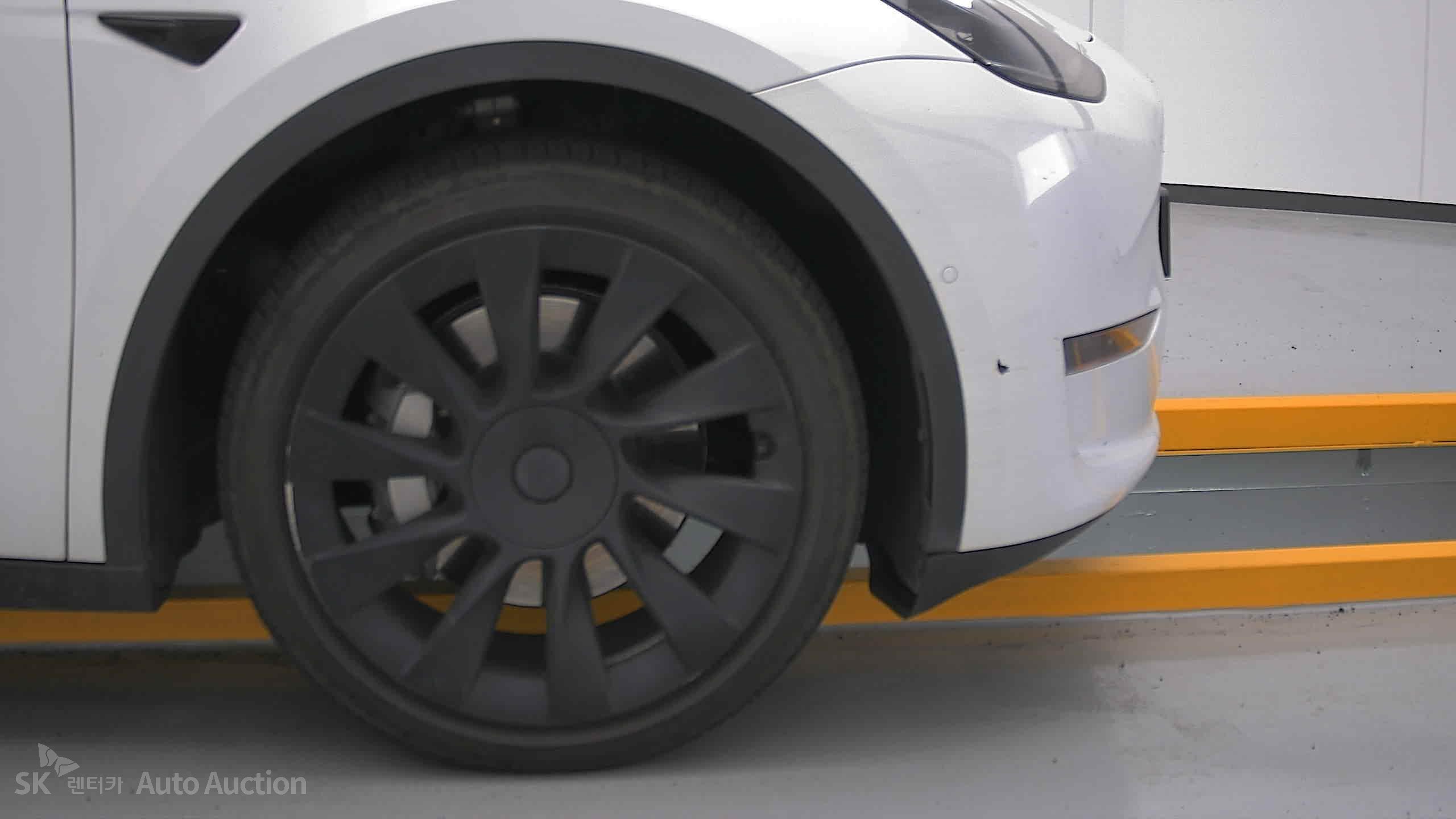 2022 - tesla model y