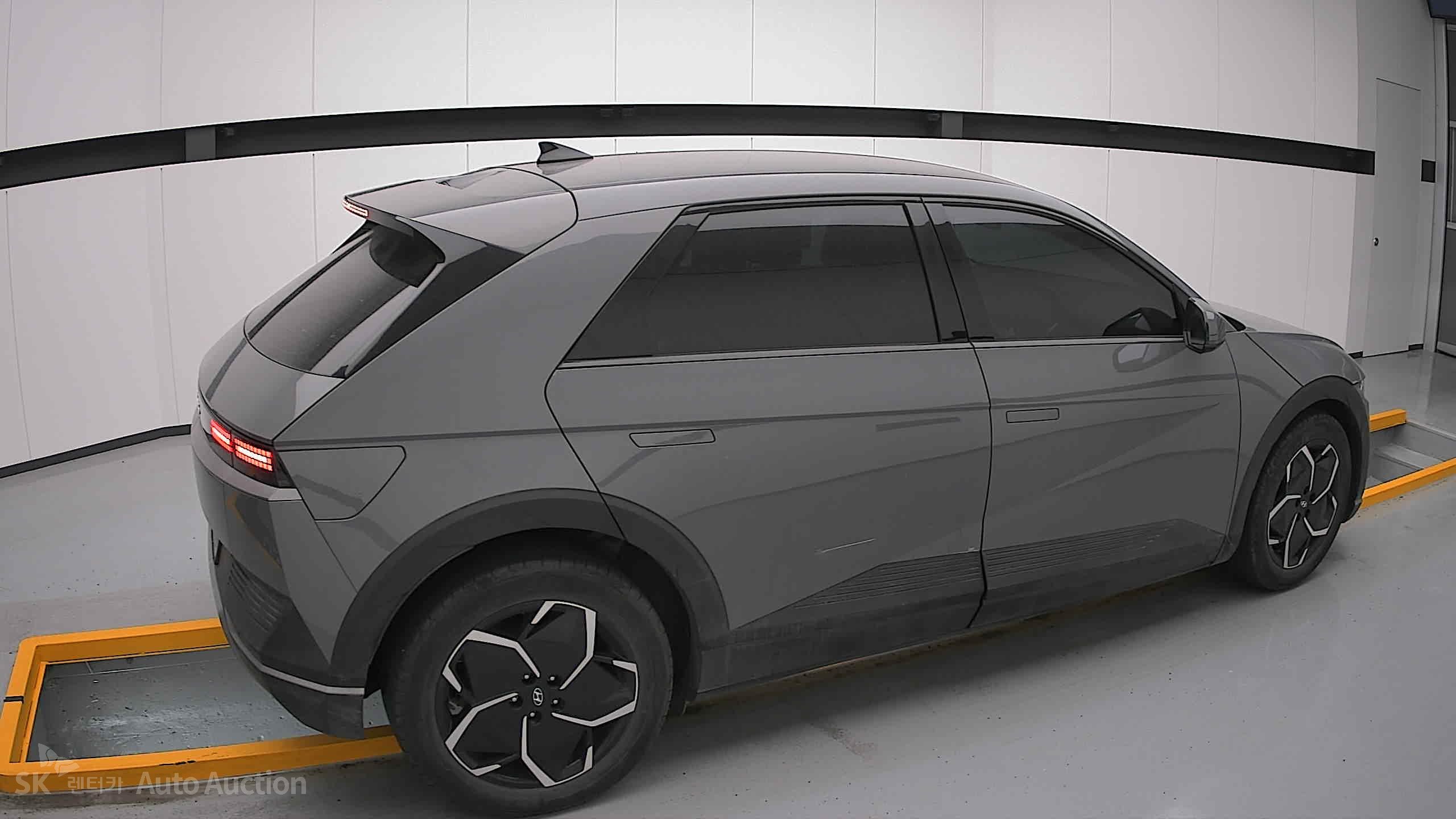 2022 - hyundai ioniq