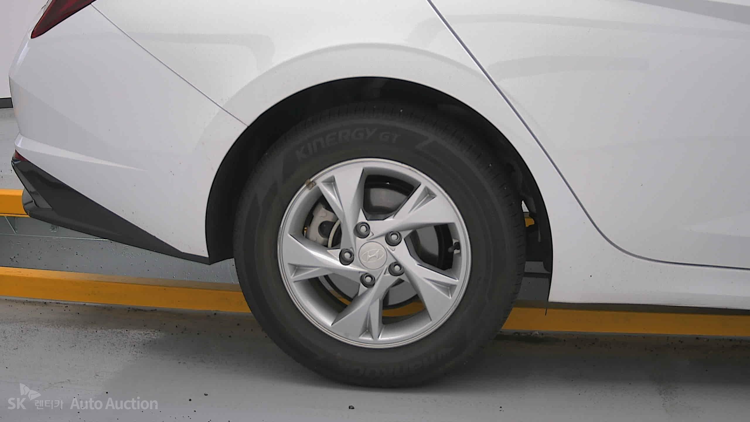 2023 - hyundai avante