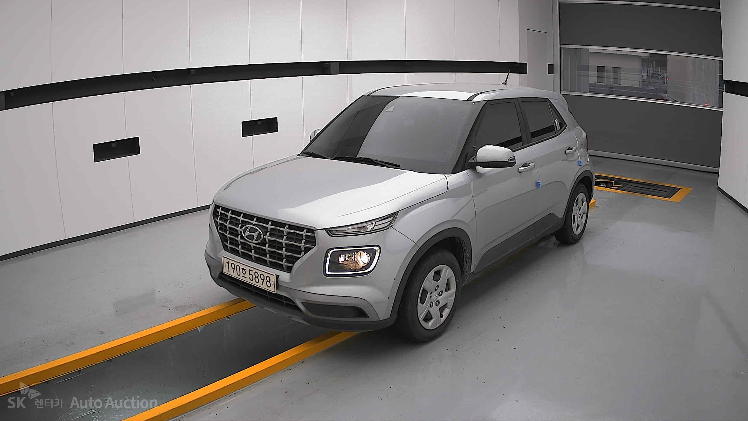 2022 - hyundai venue