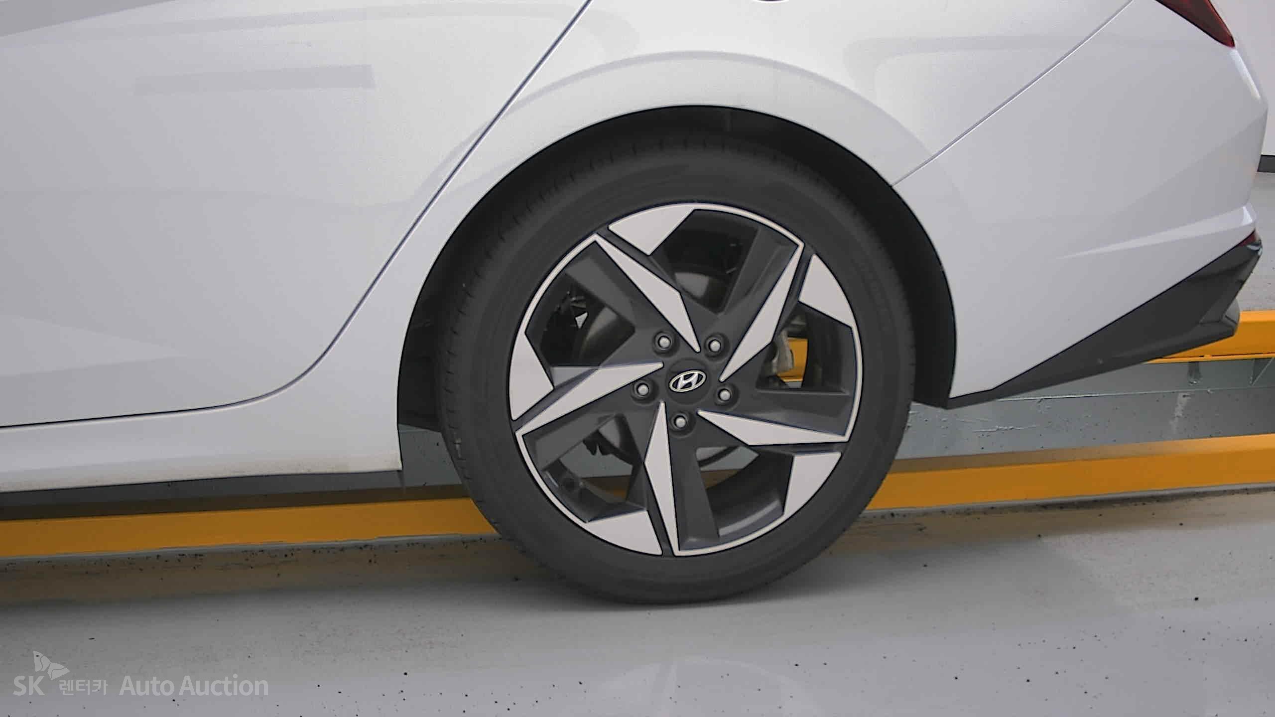 2023 - hyundai avante