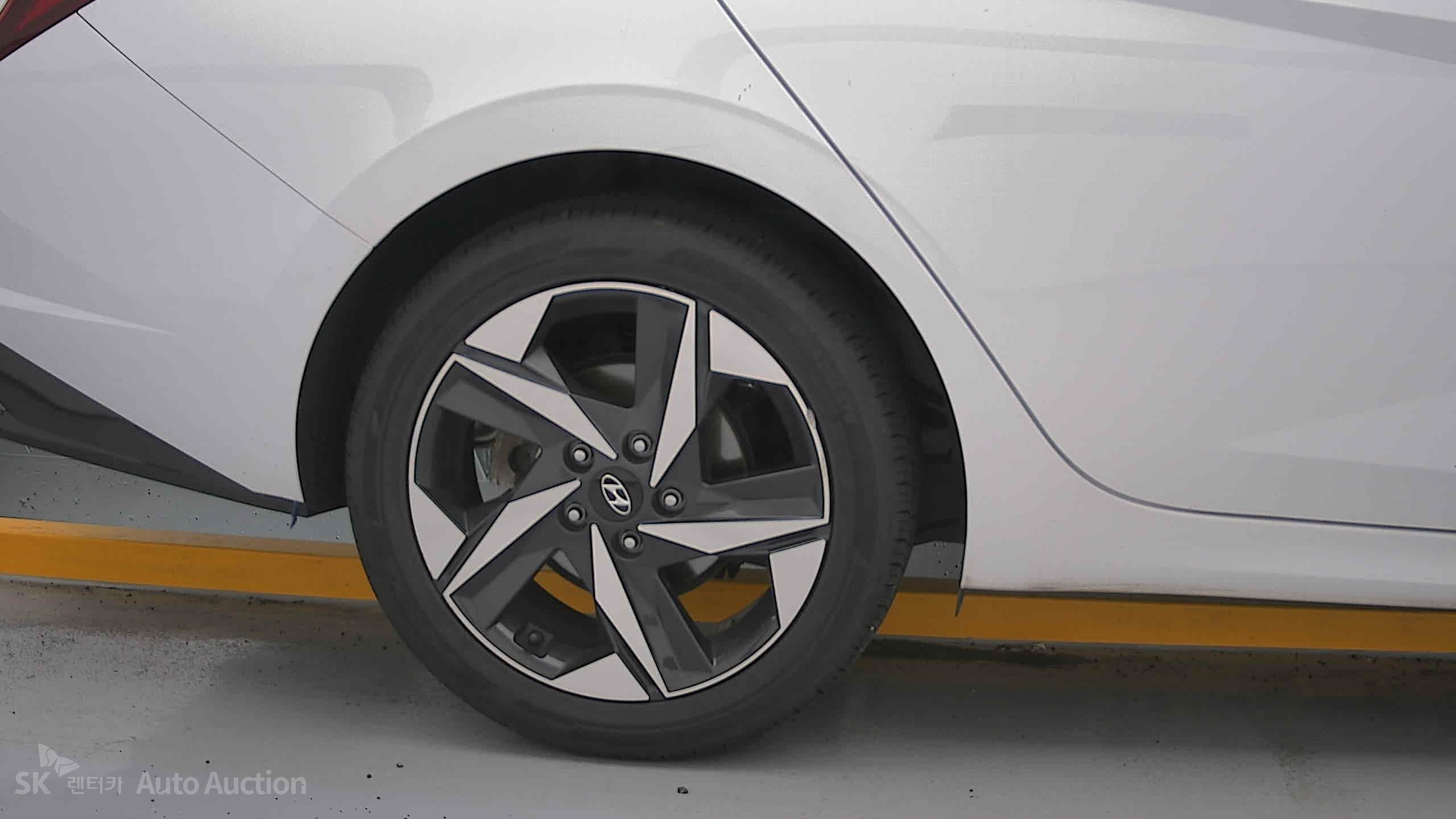 2023 - hyundai avante