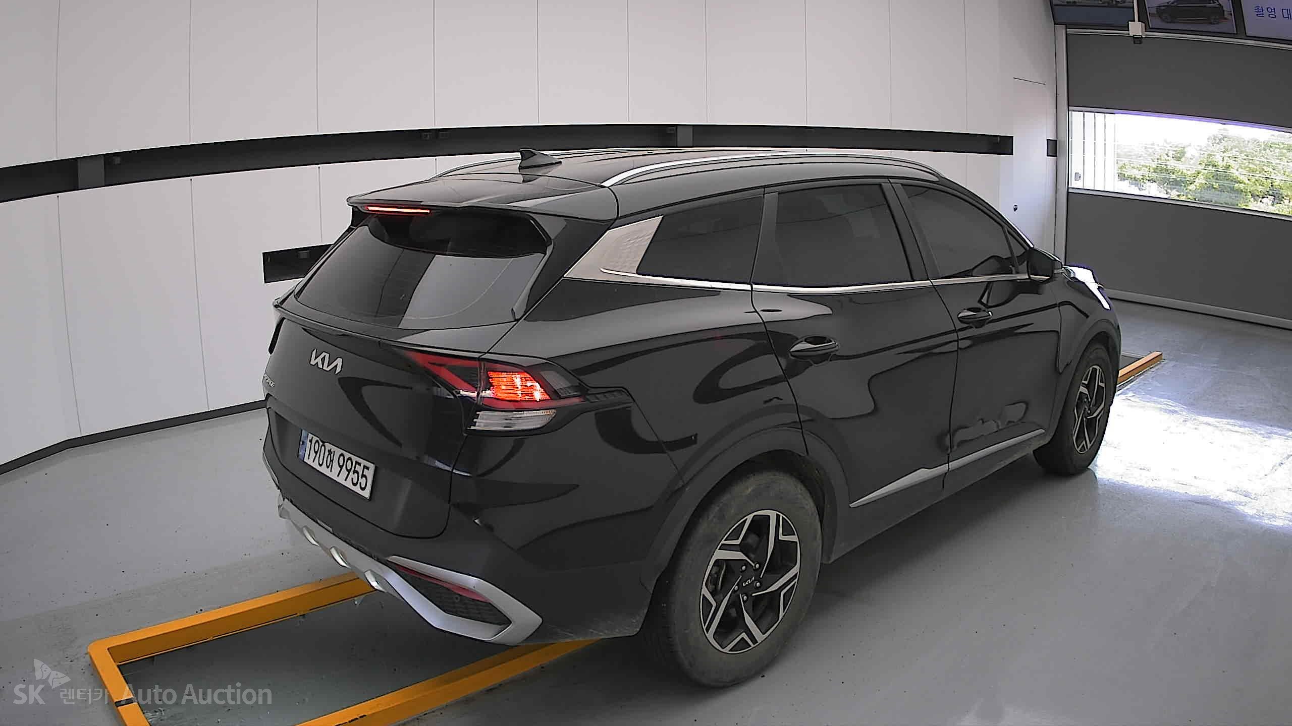 2023 - kia sportage