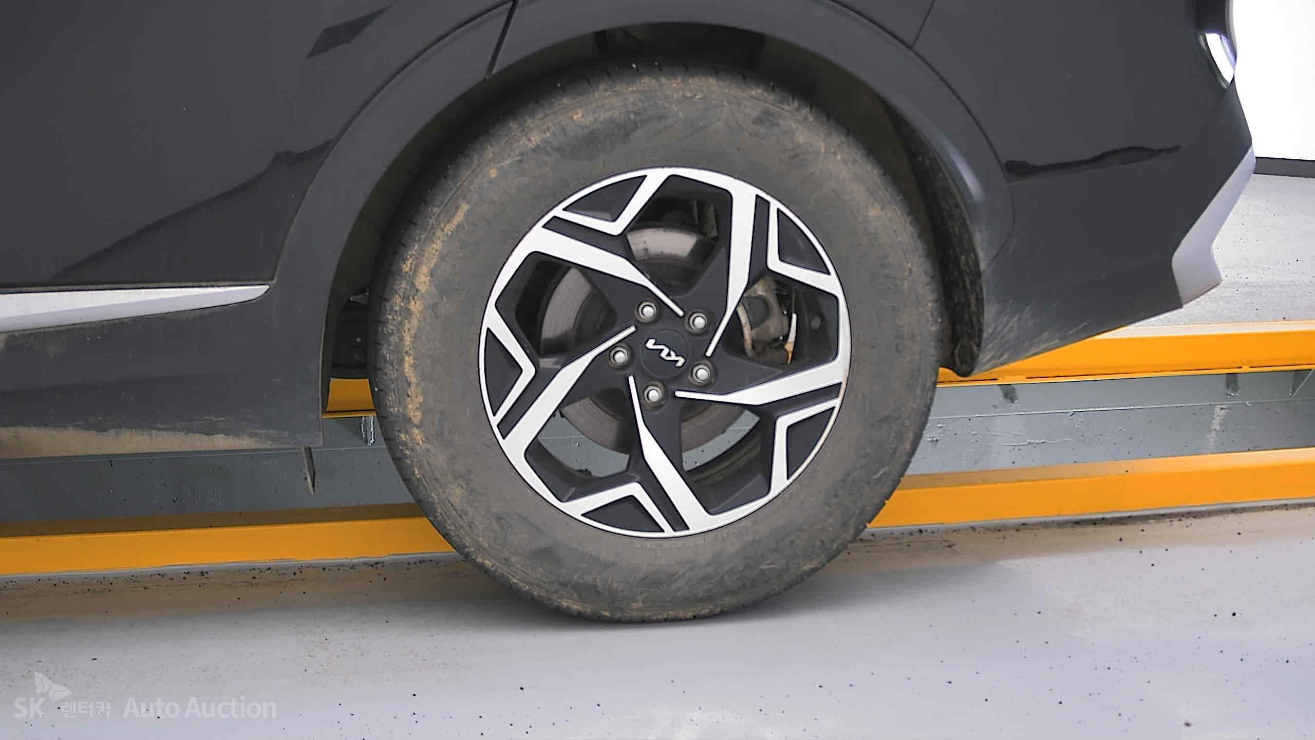 2023 - kia sportage