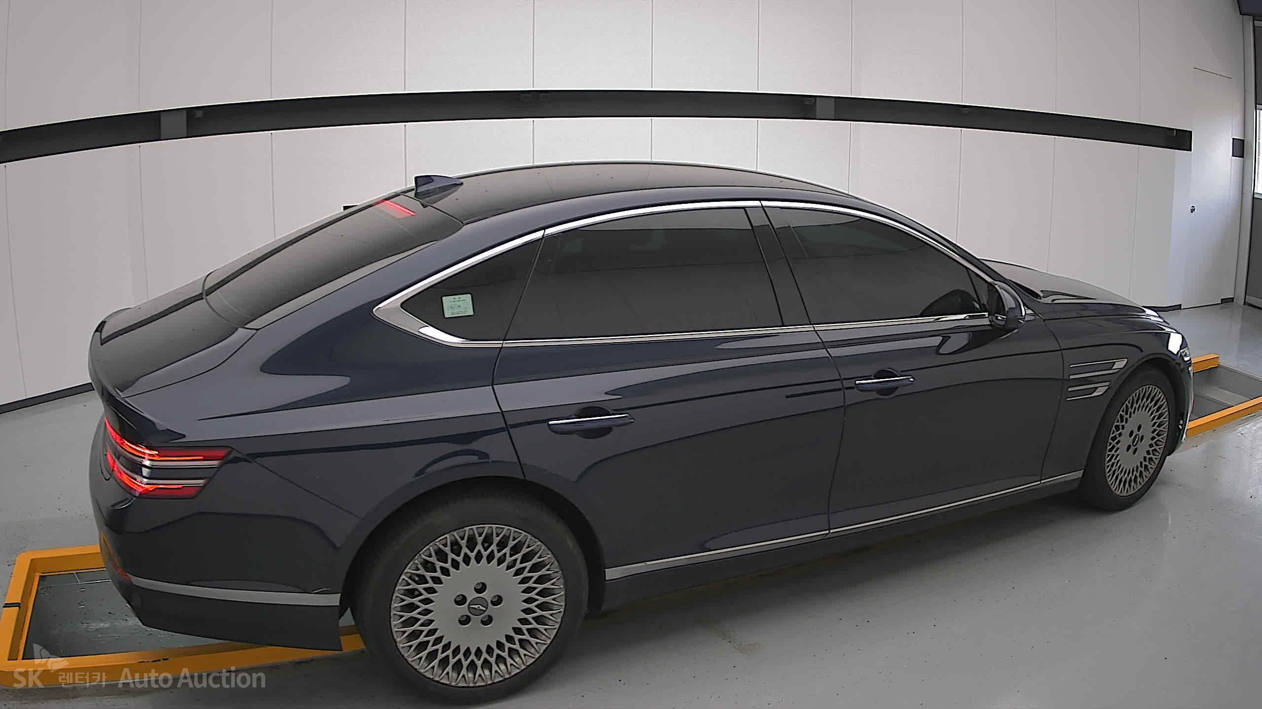 2021 - genesis g80