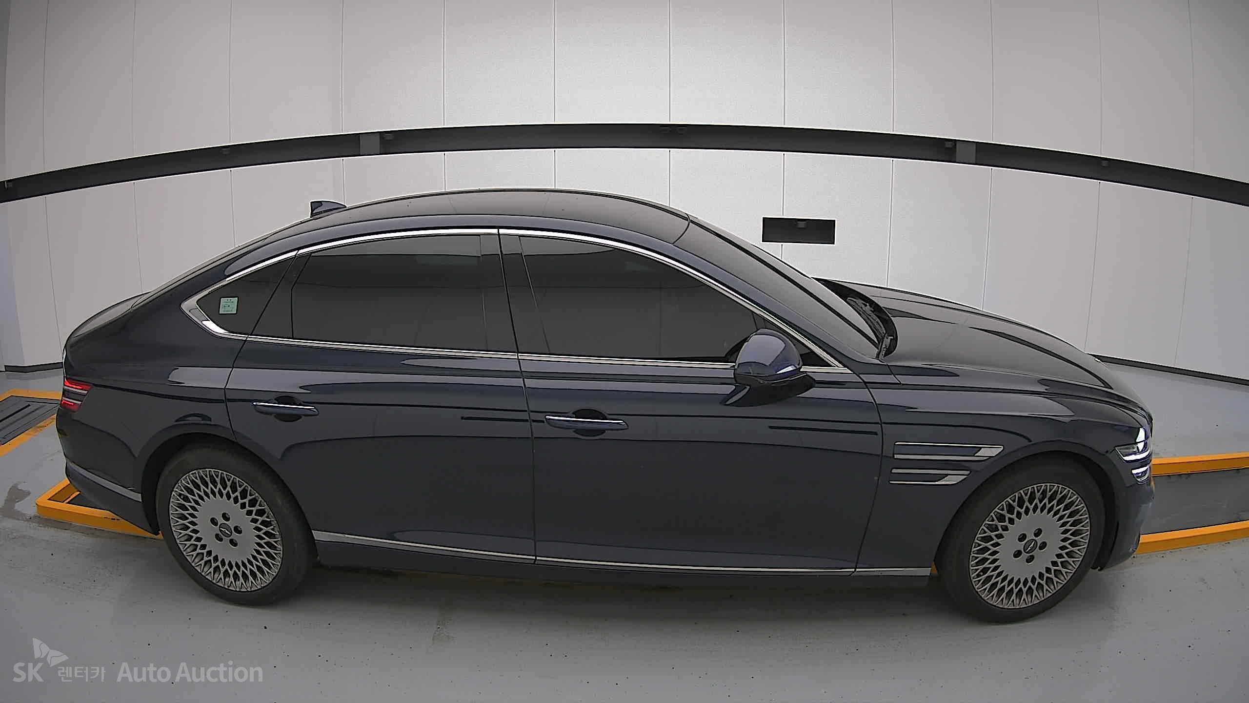 2021 - genesis g80