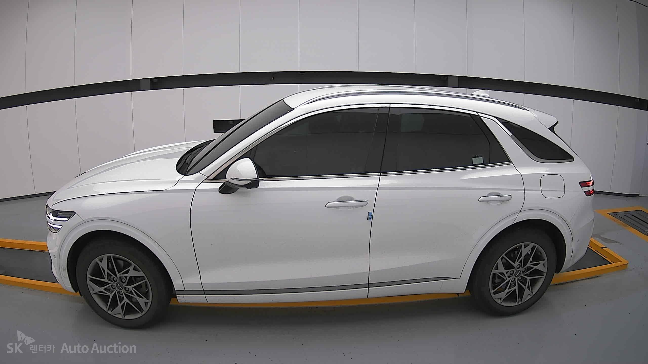 2022 - genesis gv70