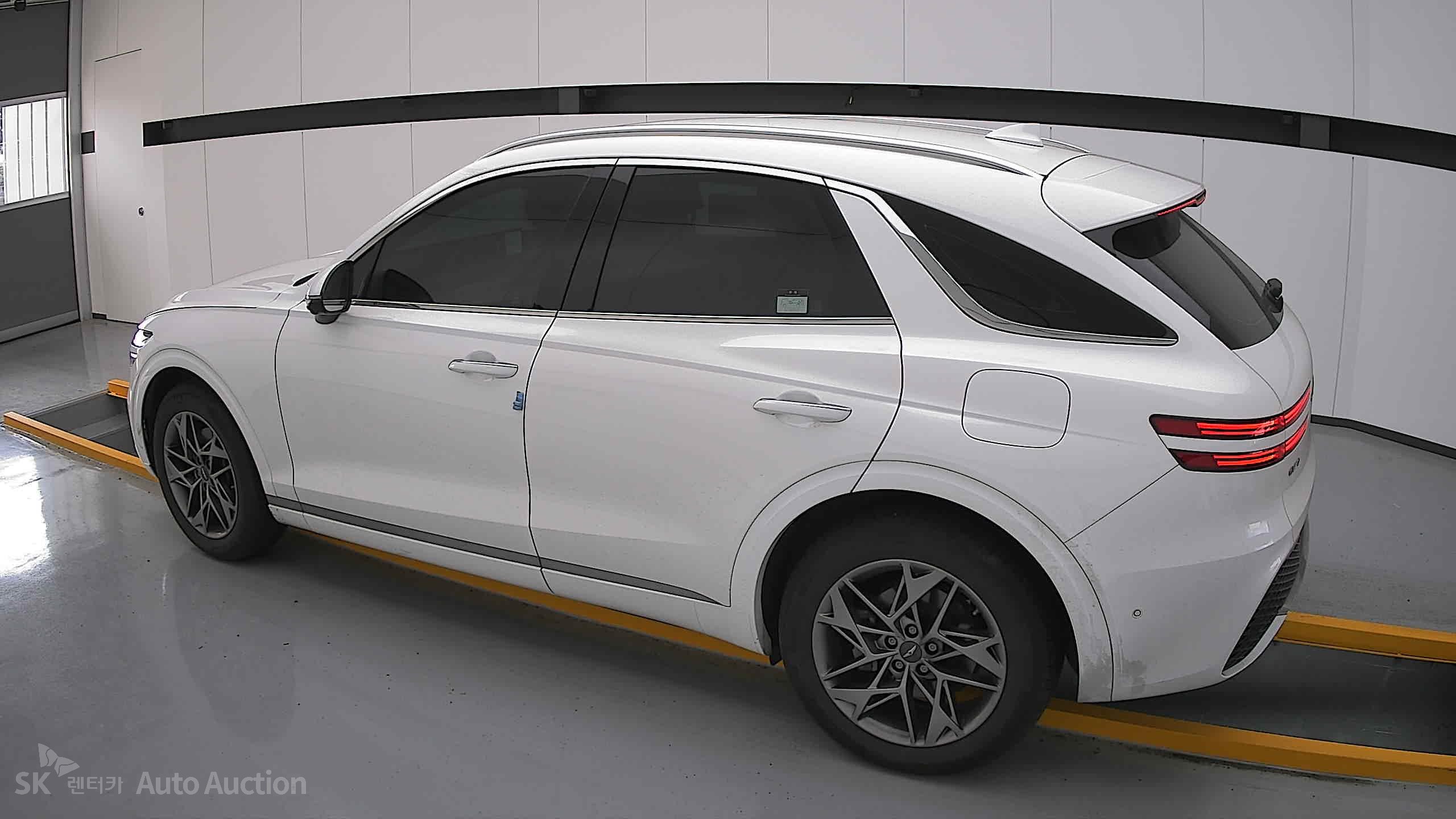 2022 - genesis gv70