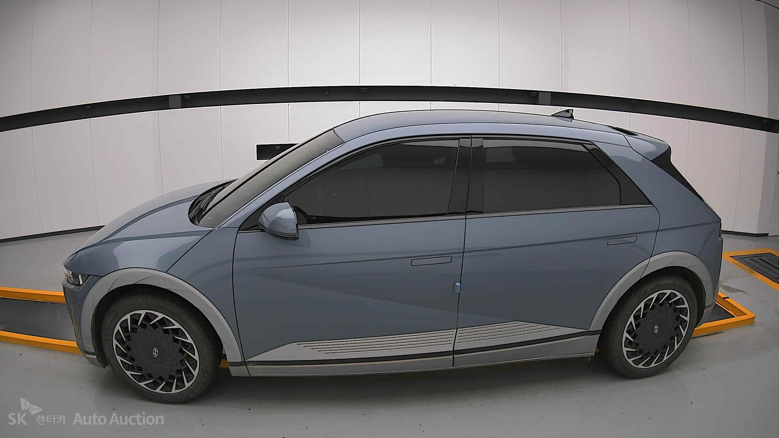 2022 - hyundai ioniq