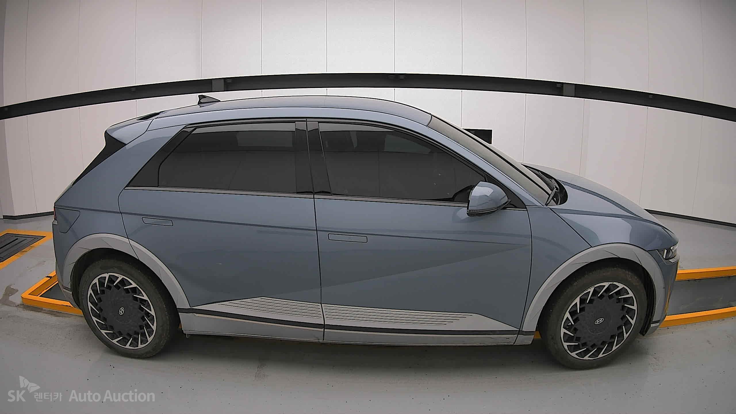 2022 - hyundai ioniq