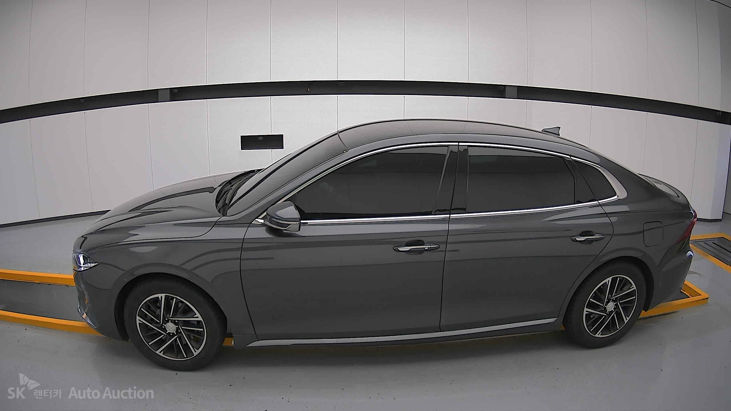 2022 - hyundai grandeur