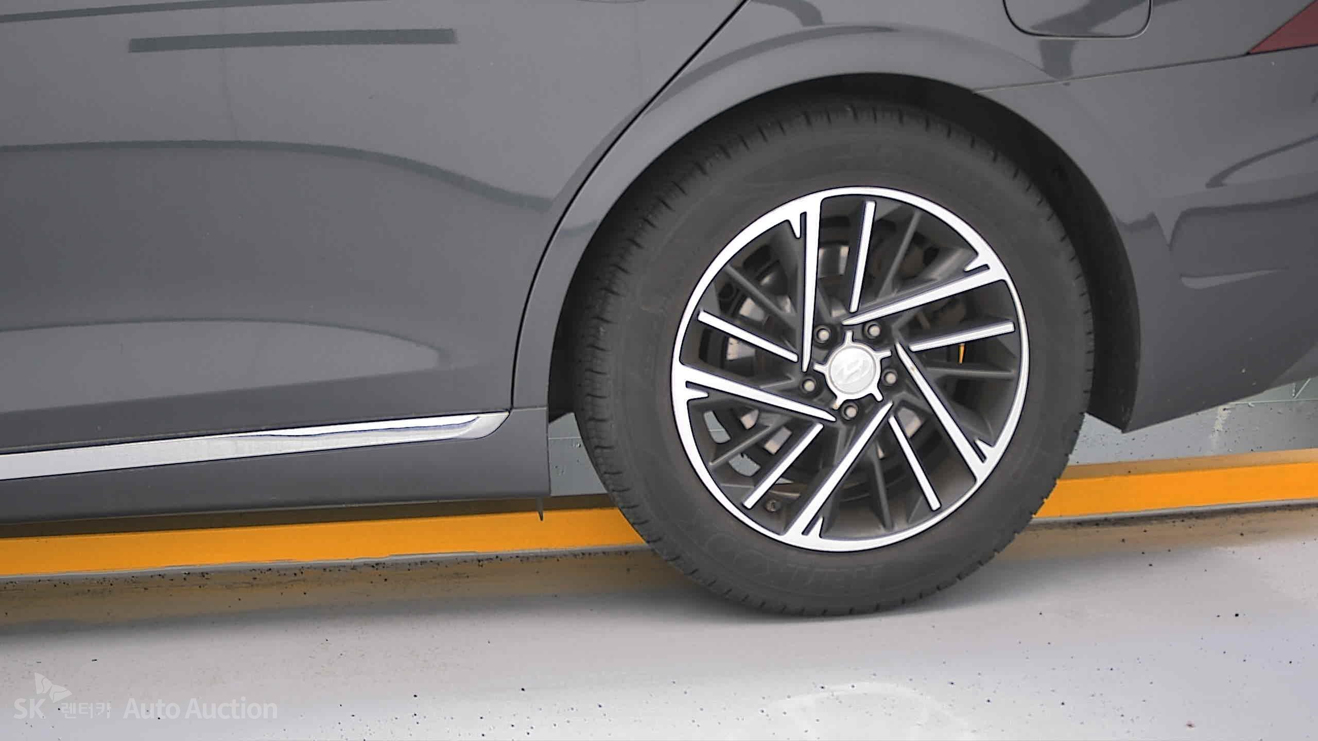 2022 - hyundai grandeur