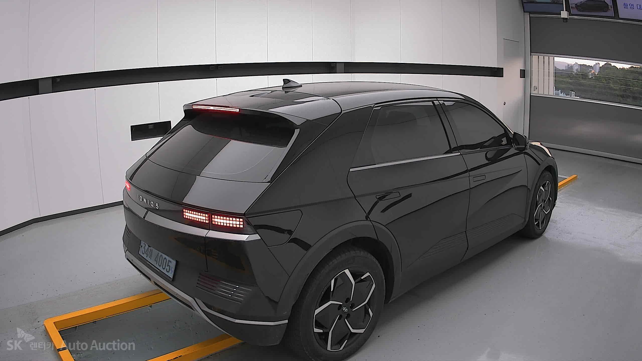 2022 - hyundai ioniq