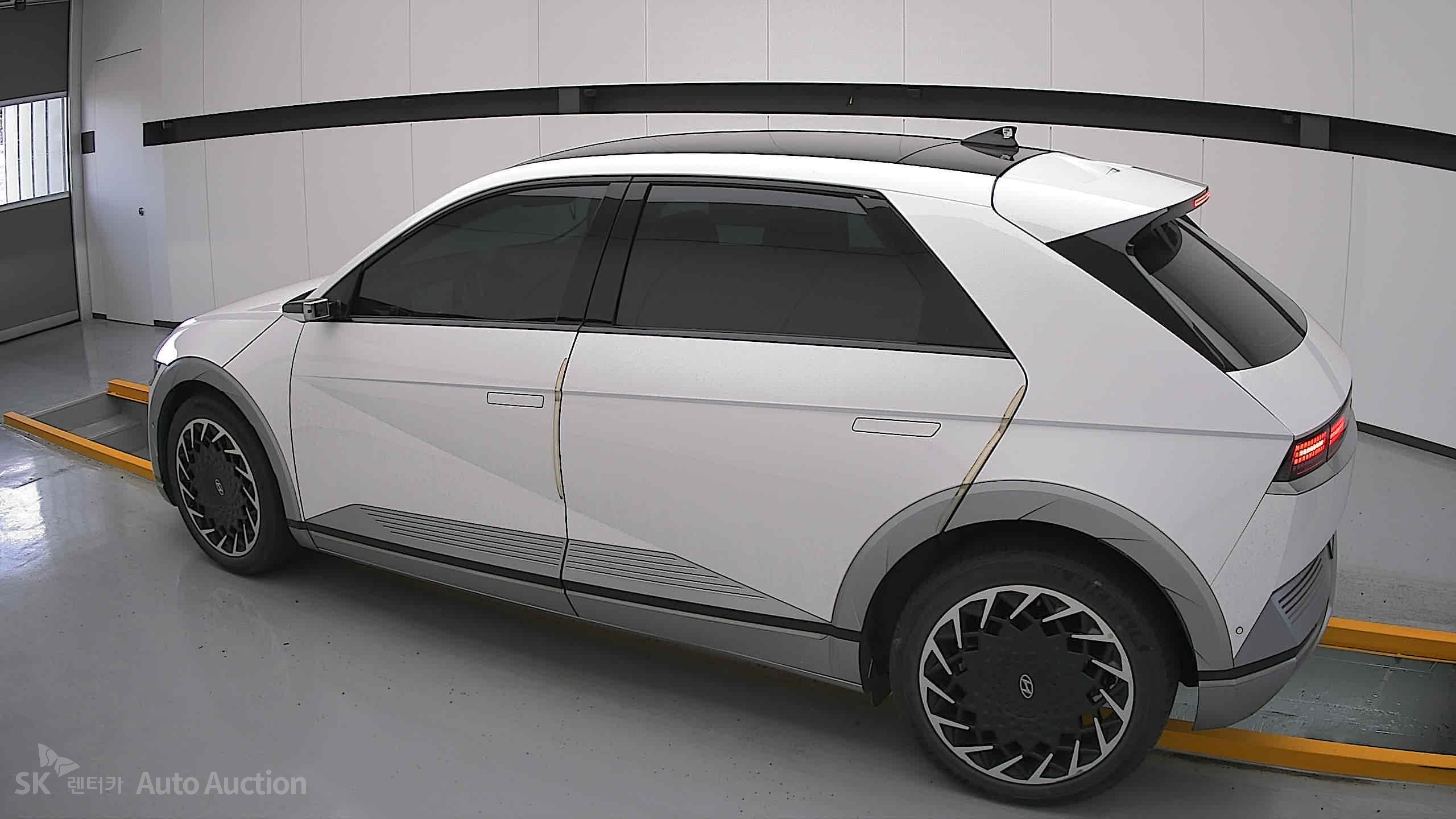 2023 - hyundai ioniq