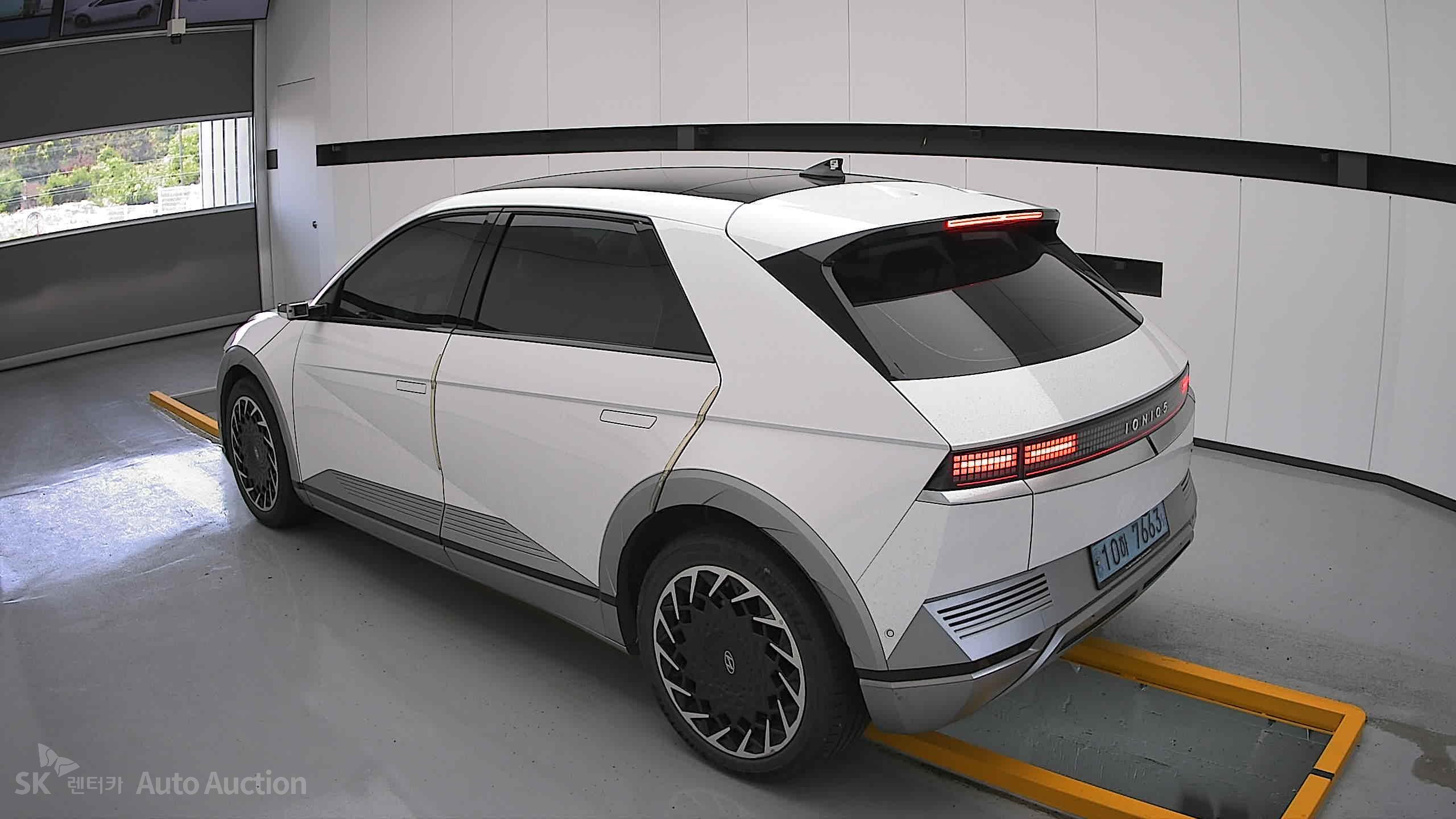 2023 - hyundai ioniq