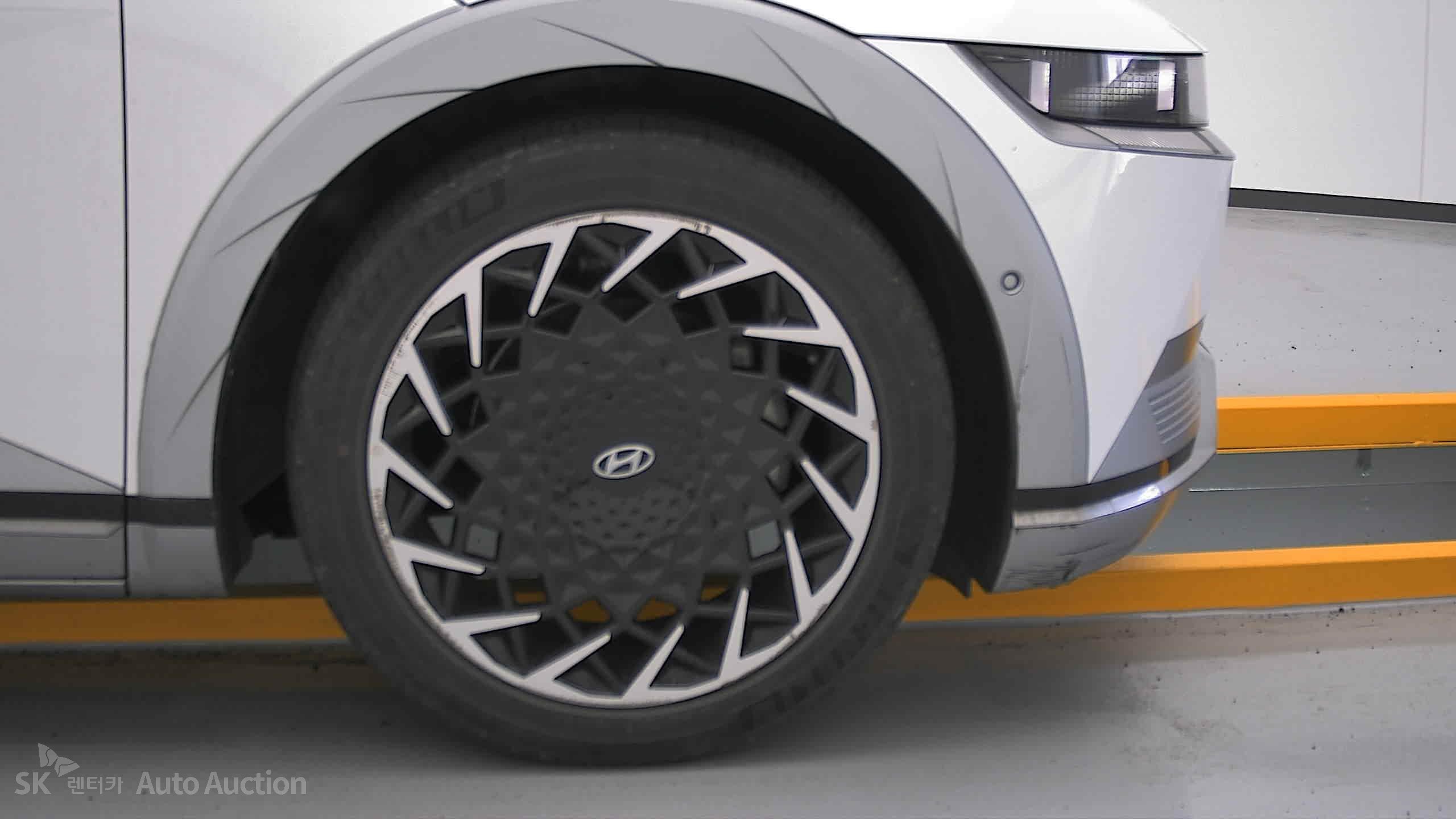 2023 - hyundai ioniq
