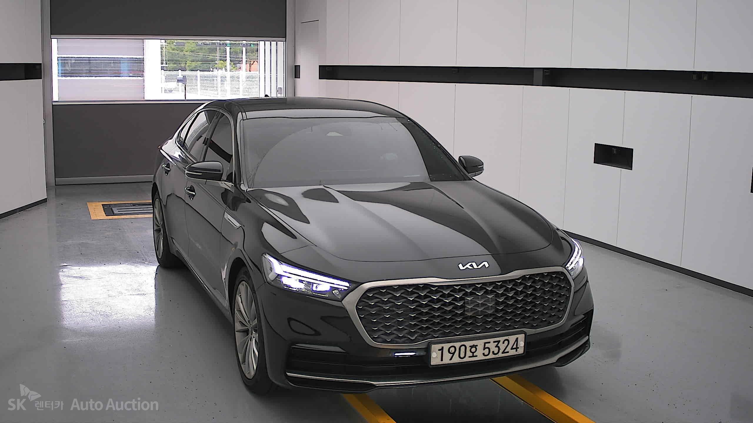 2022 - kia k9