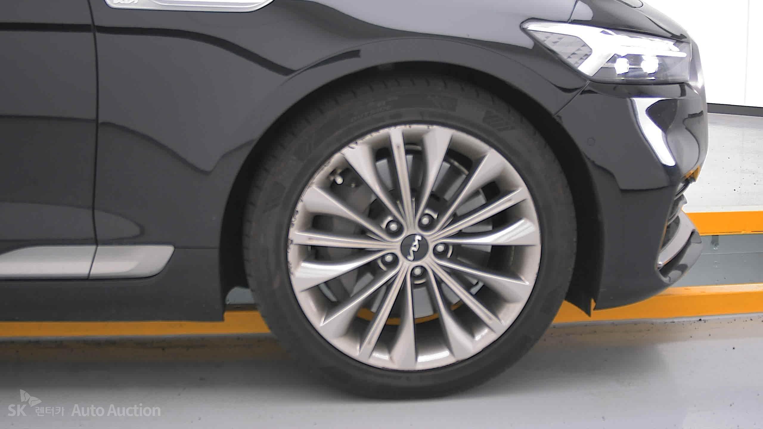 2022 - kia k9