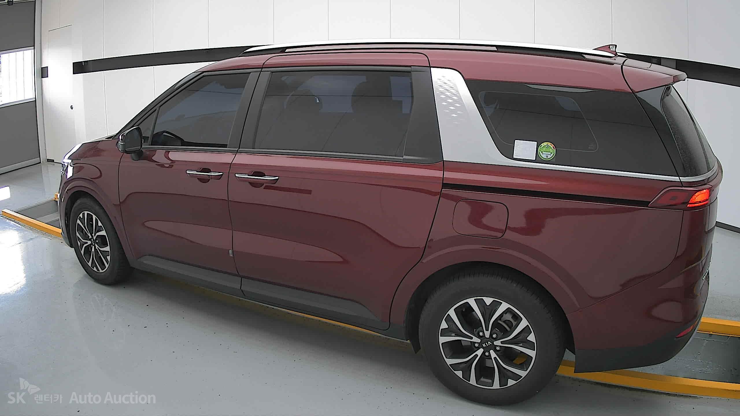 2021 - kia carnival