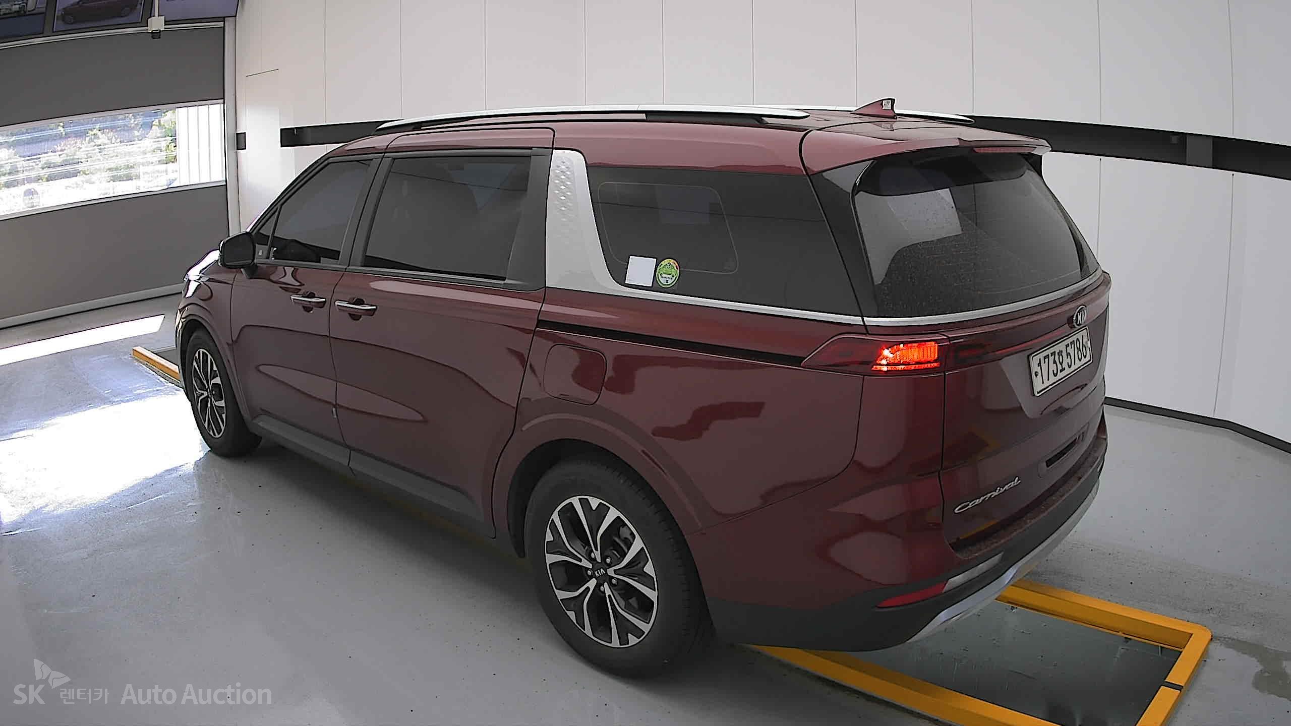 2021 - kia carnival