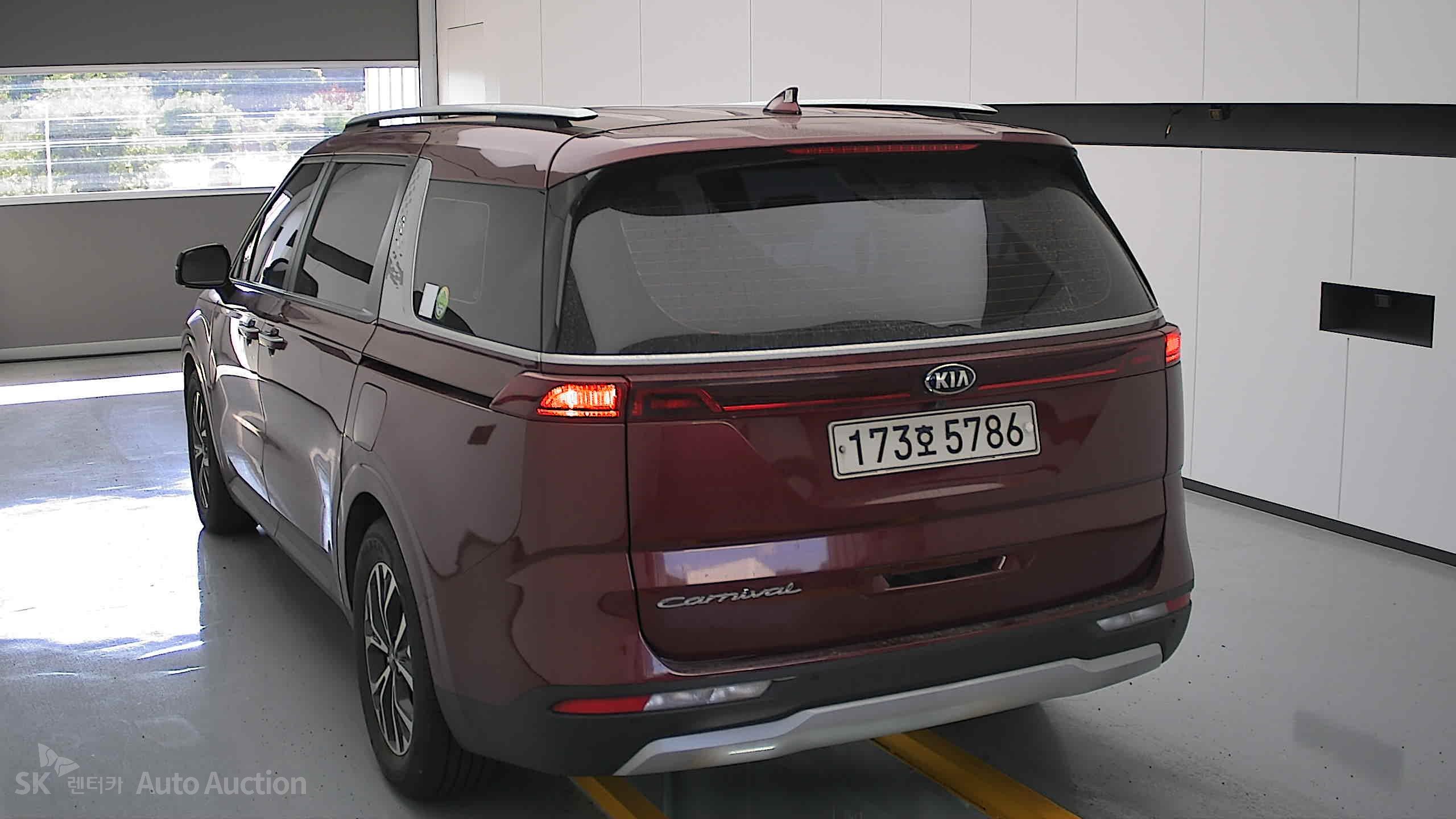 2021 - kia carnival